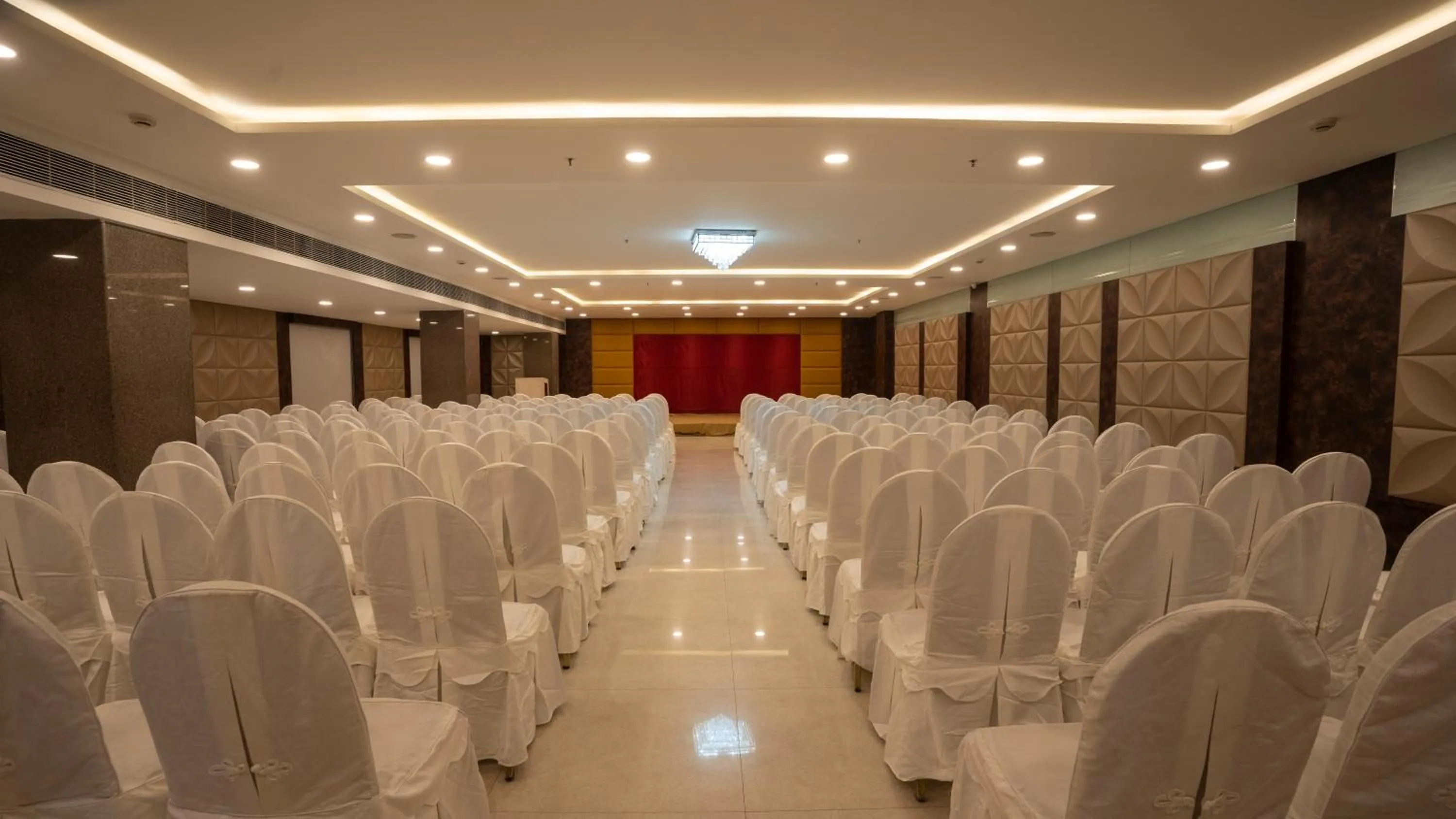 Meeting/conference room in Grand Continent Secunderabad A Sarovar Portico Affiliate Hotel