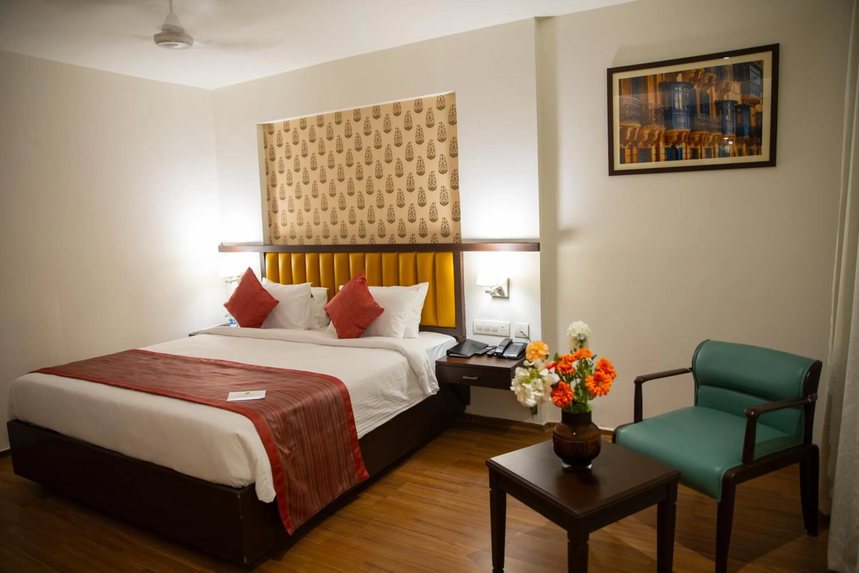 Bedroom, Bed in Grand Continent Secunderabad A Sarovar Portico Affiliate Hotel