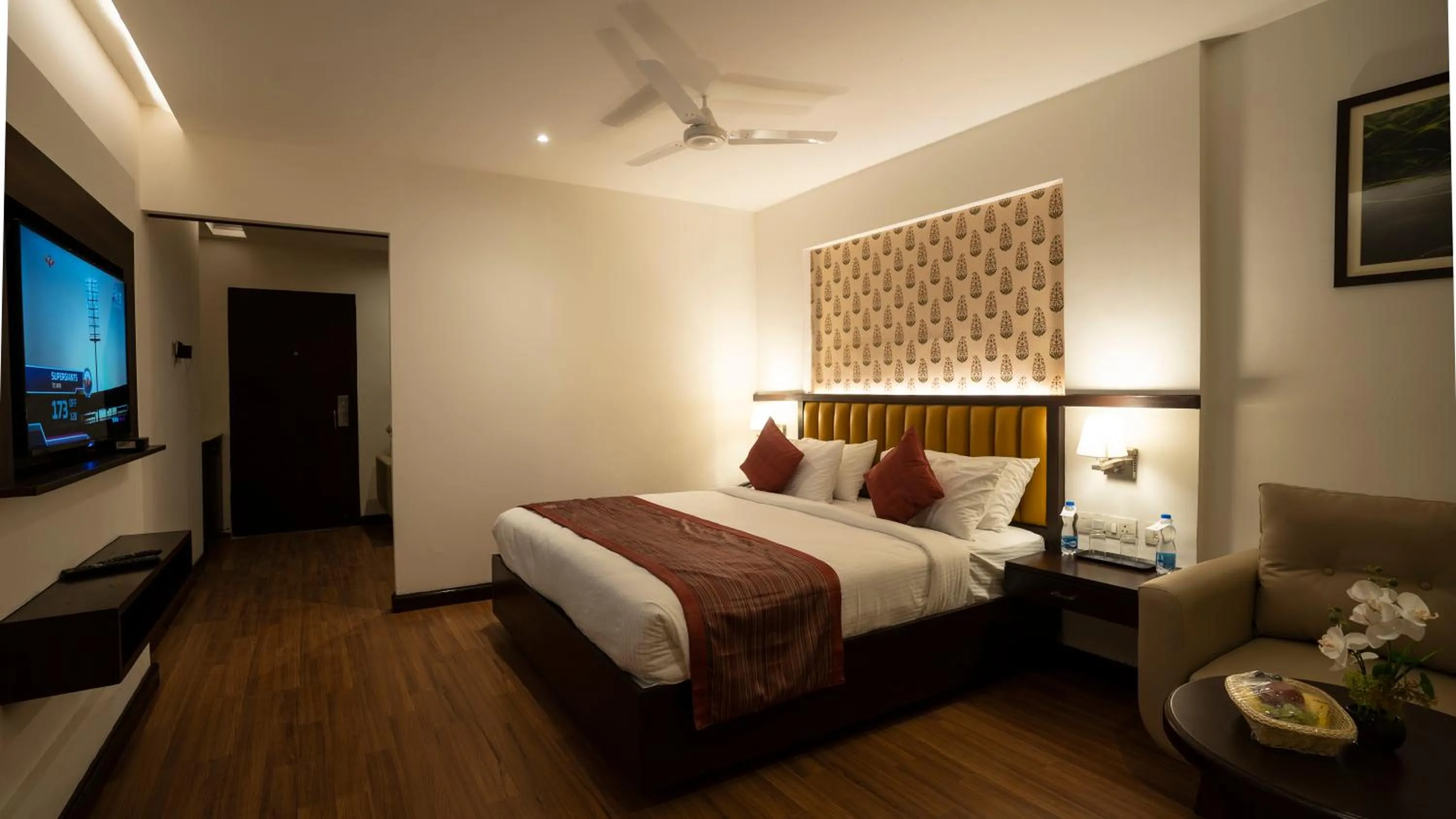 Bedroom, Bed in Grand Continent Secunderabad A Sarovar Portico Affiliate Hotel