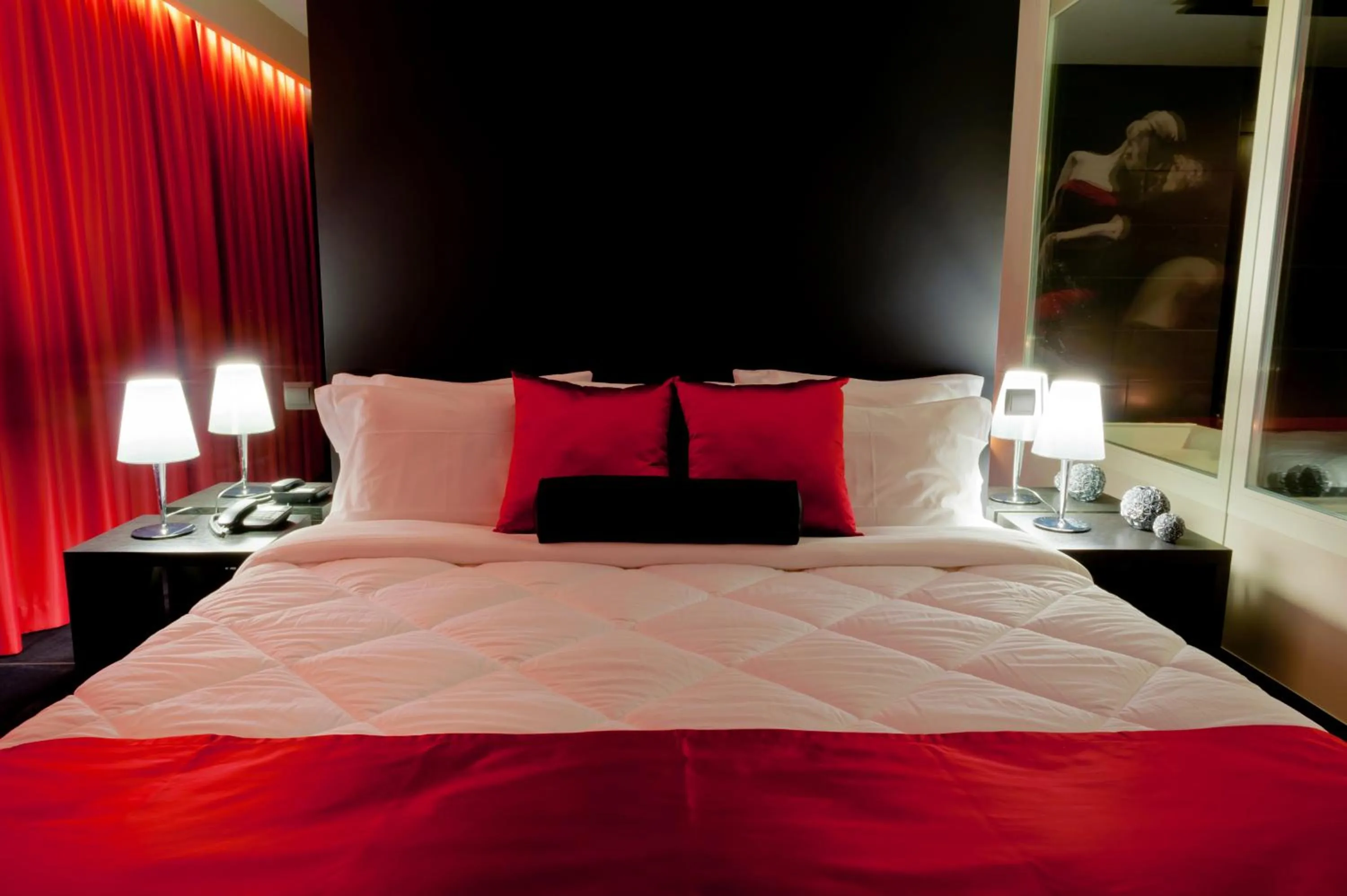 Bedroom, Bed in Vinyl M Hotel - Adults Only