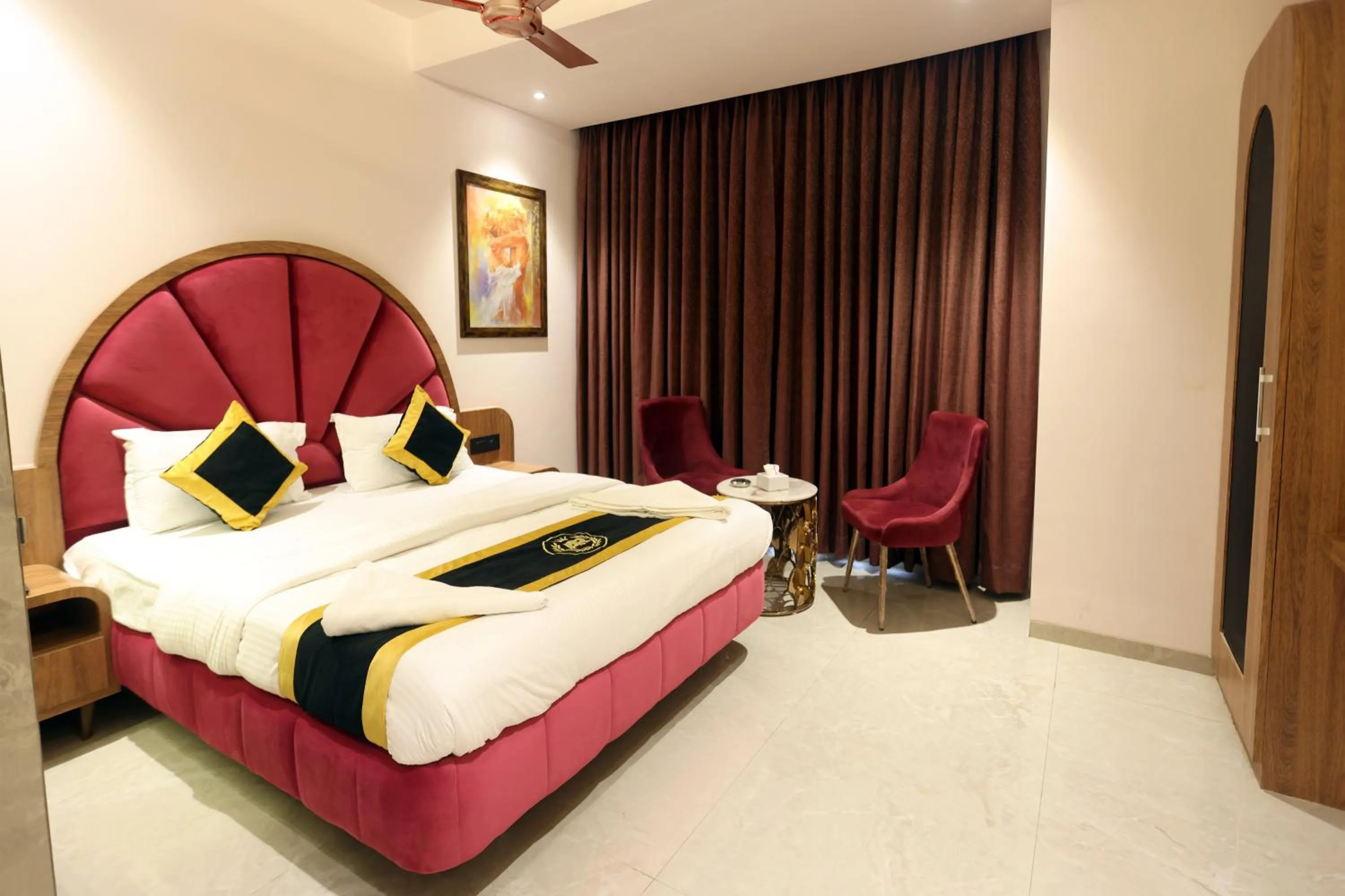 Bed in Hotel A R Paradise