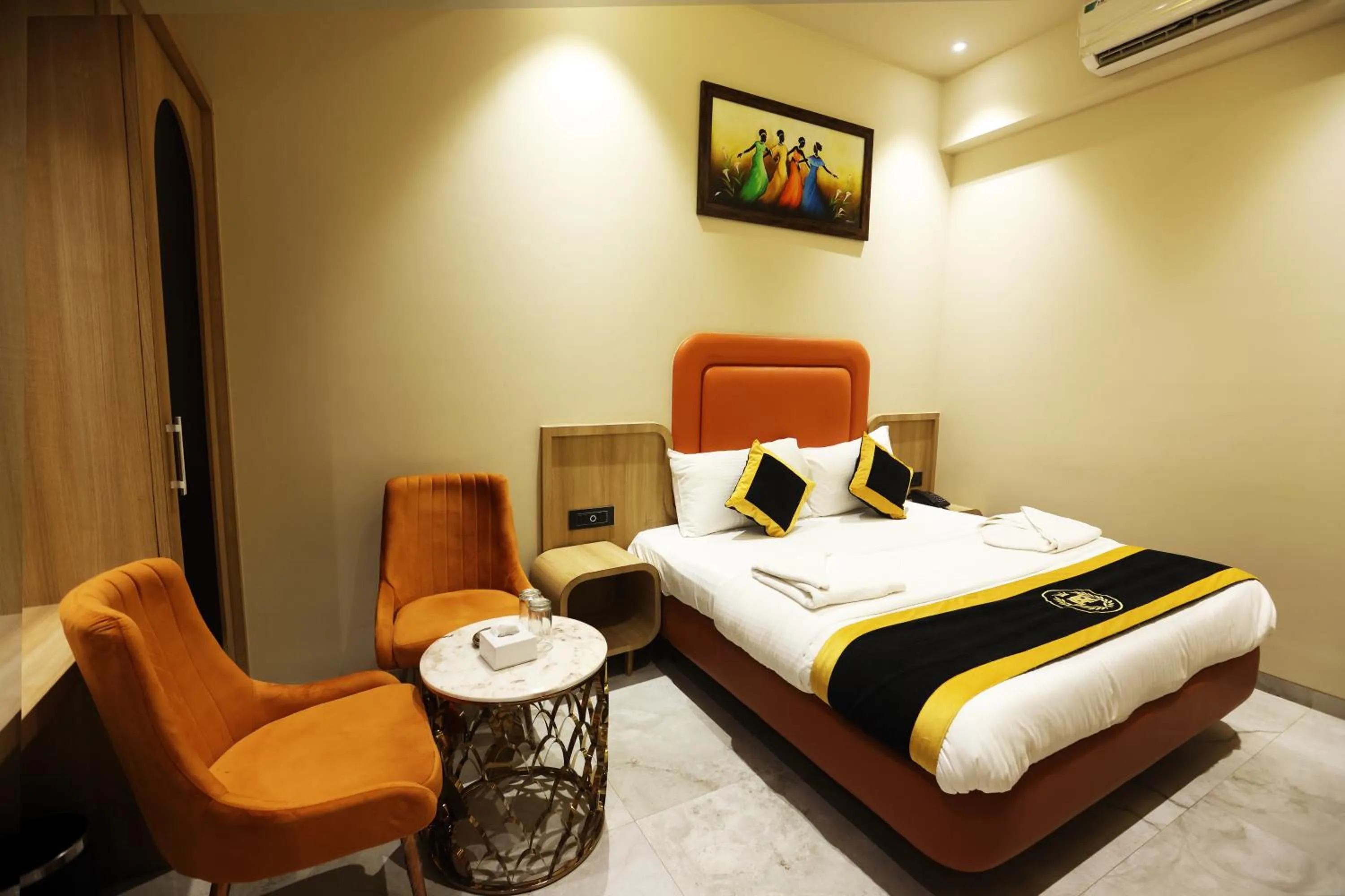 Bed in Hotel A R Paradise