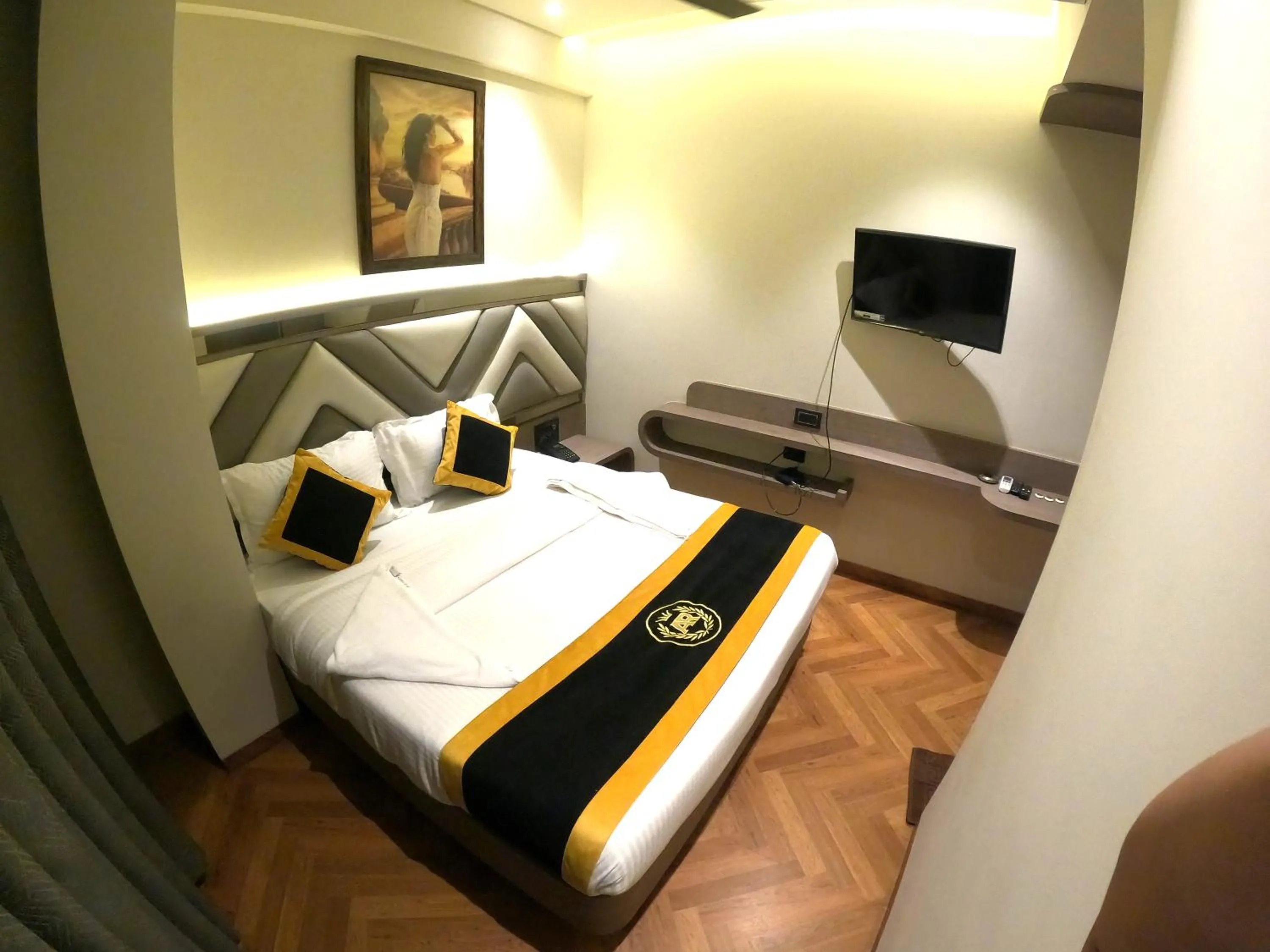 Bed in Hotel A R Paradise