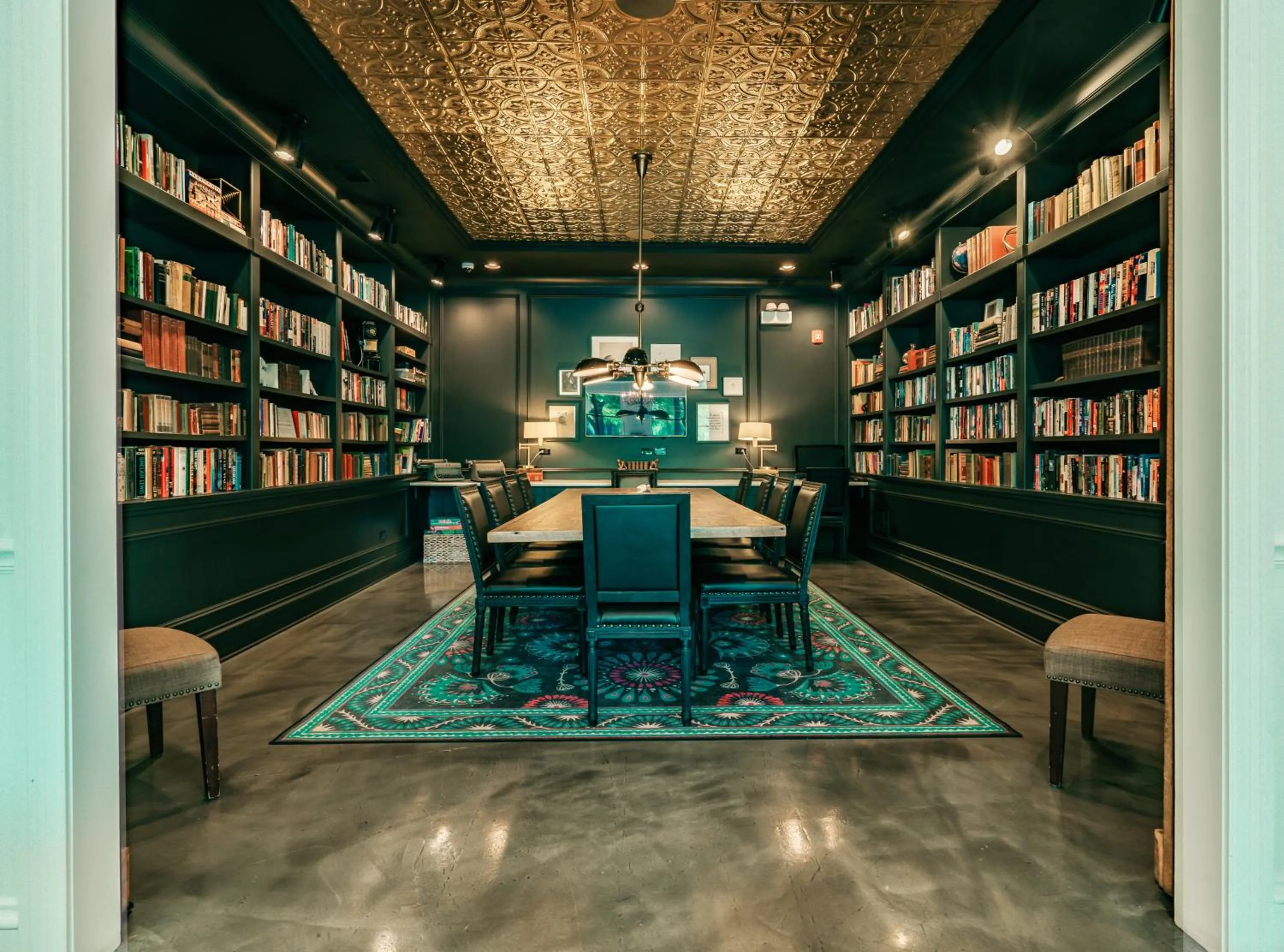 Library in The Guesthouse Hotel