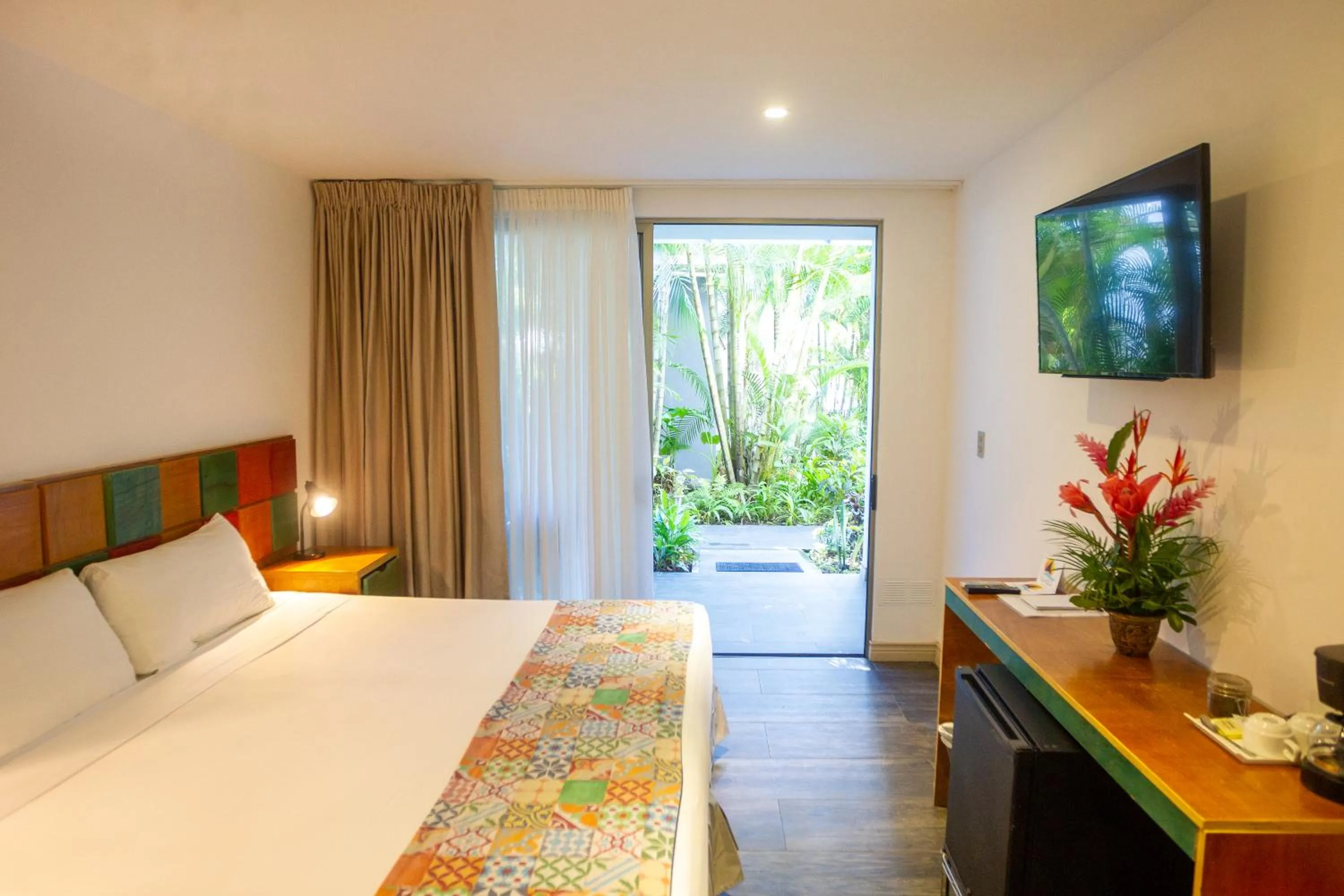 Bed in La Vela Boutique Hotel