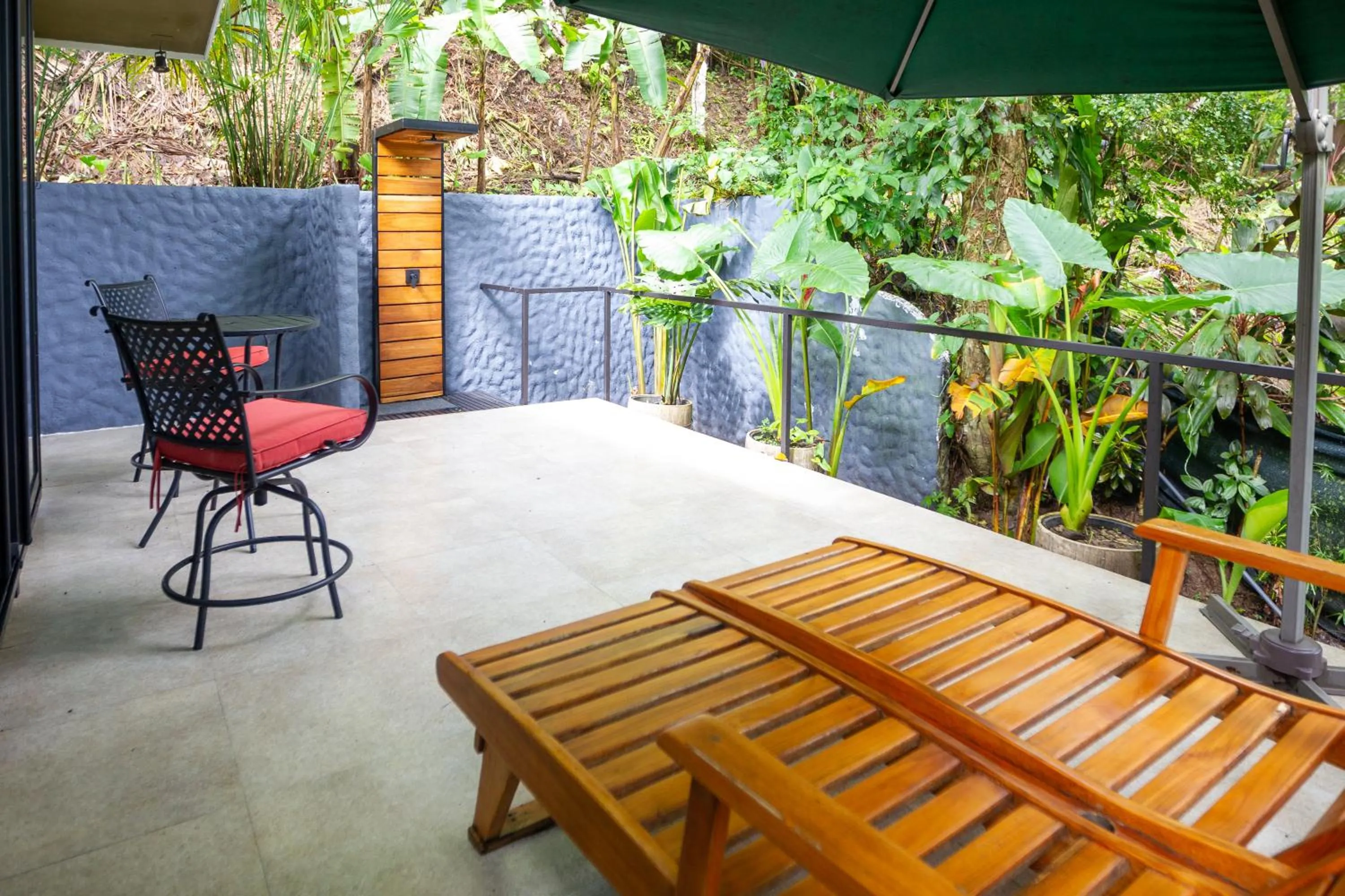 Garden in La Vela Boutique Hotel