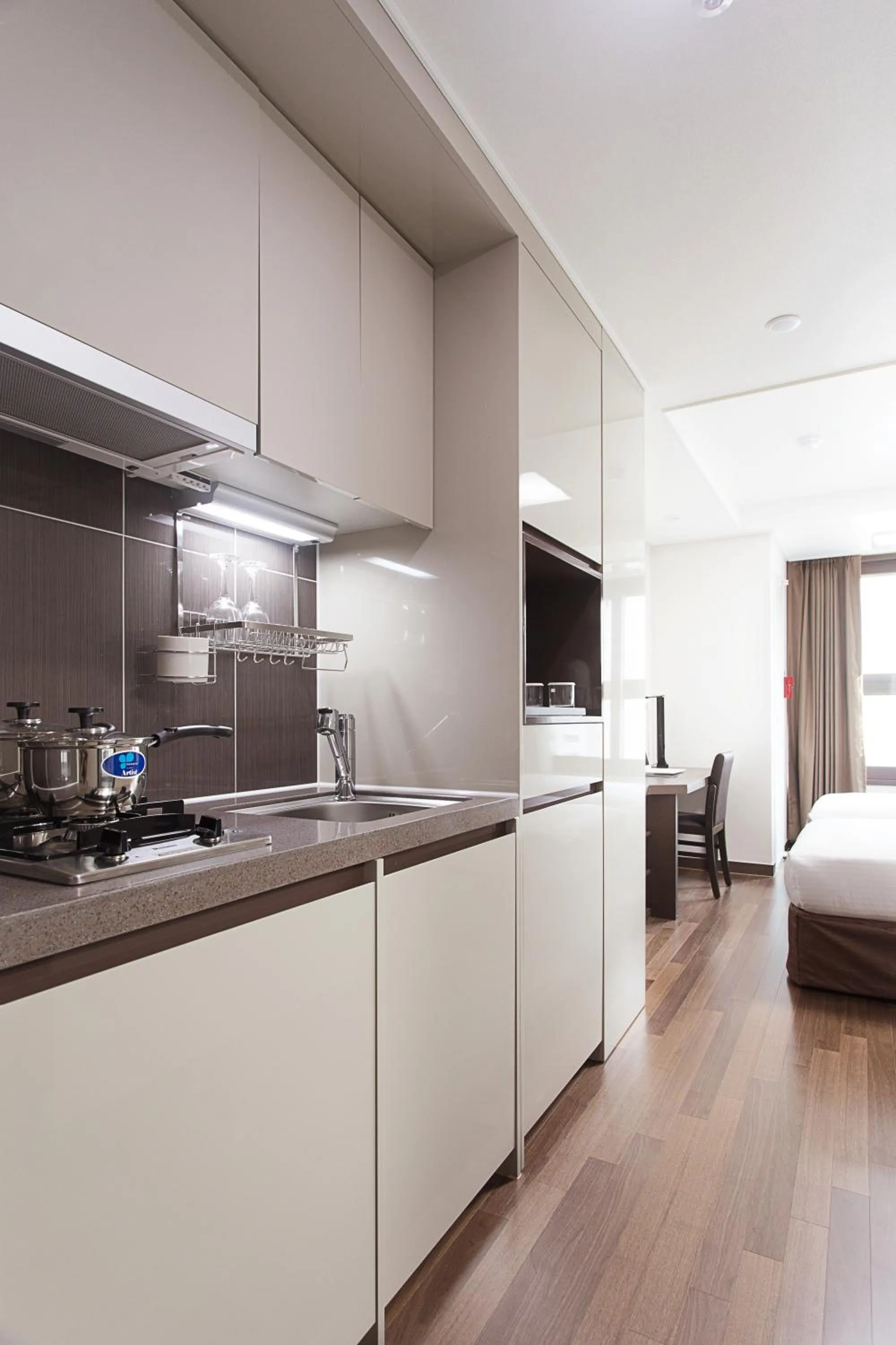 Kitchen or kitchenette, Bed in Urban Place Gangnam