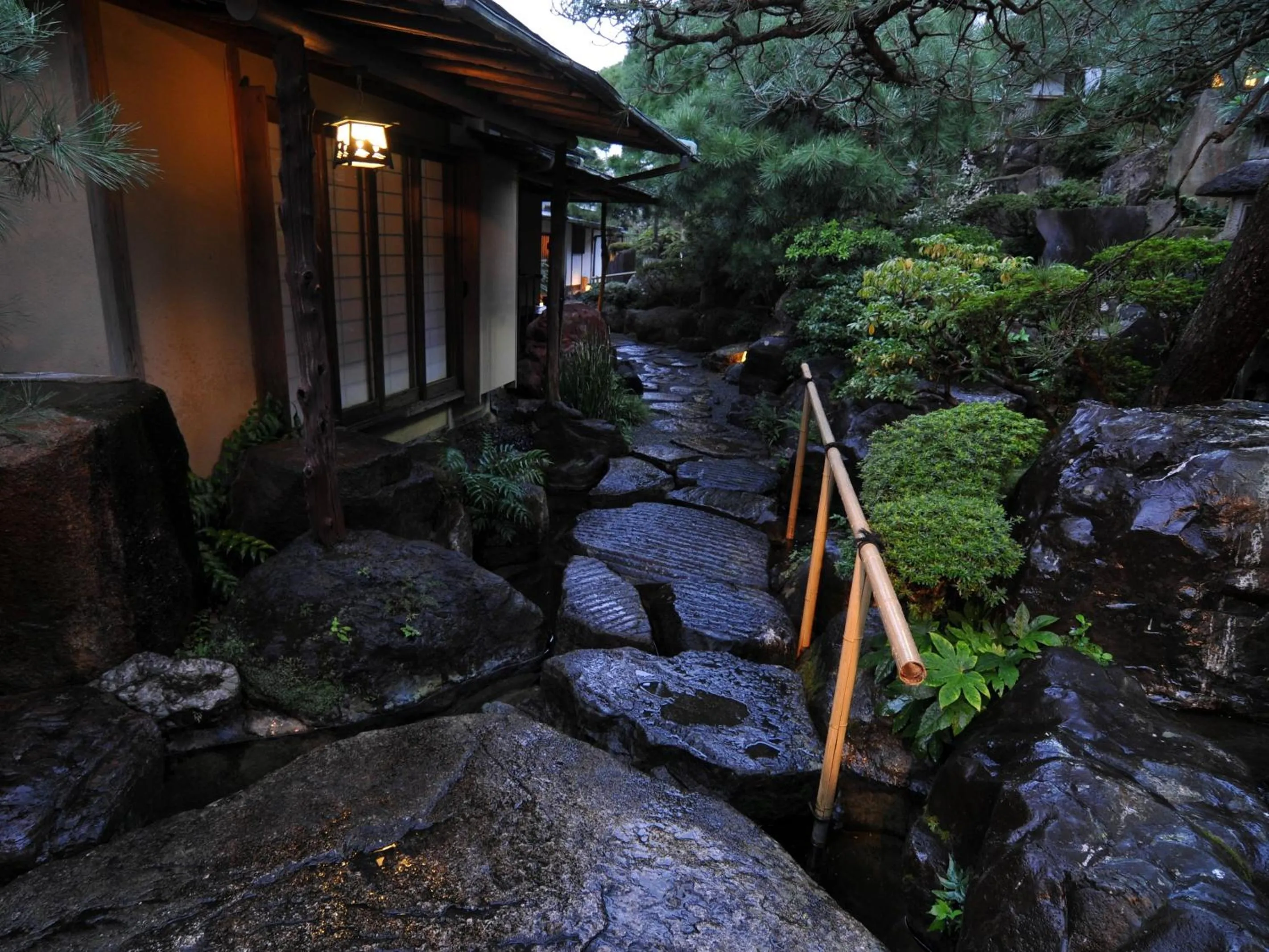 Garden in Atami Sekitei