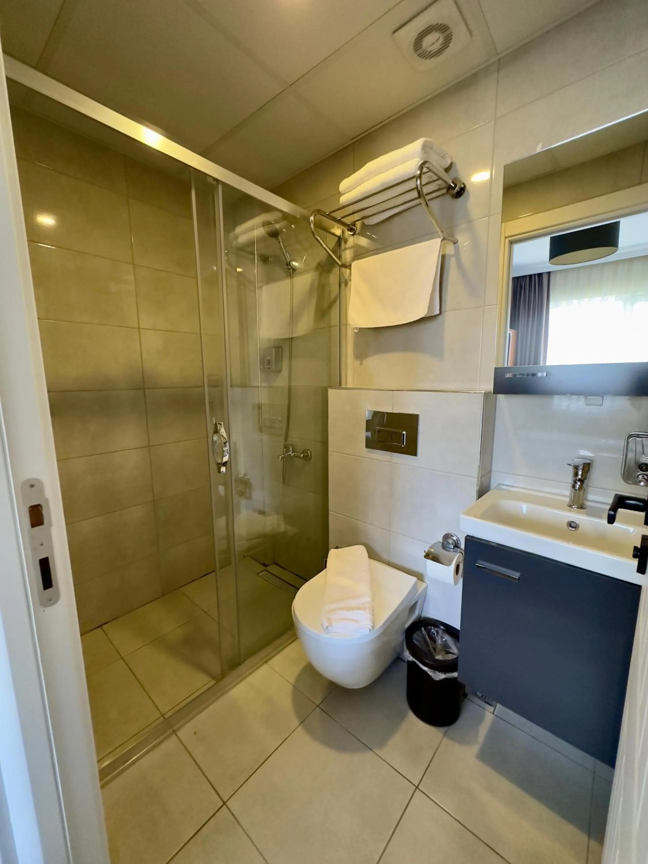 Shower in Elite Marmara Express Otel