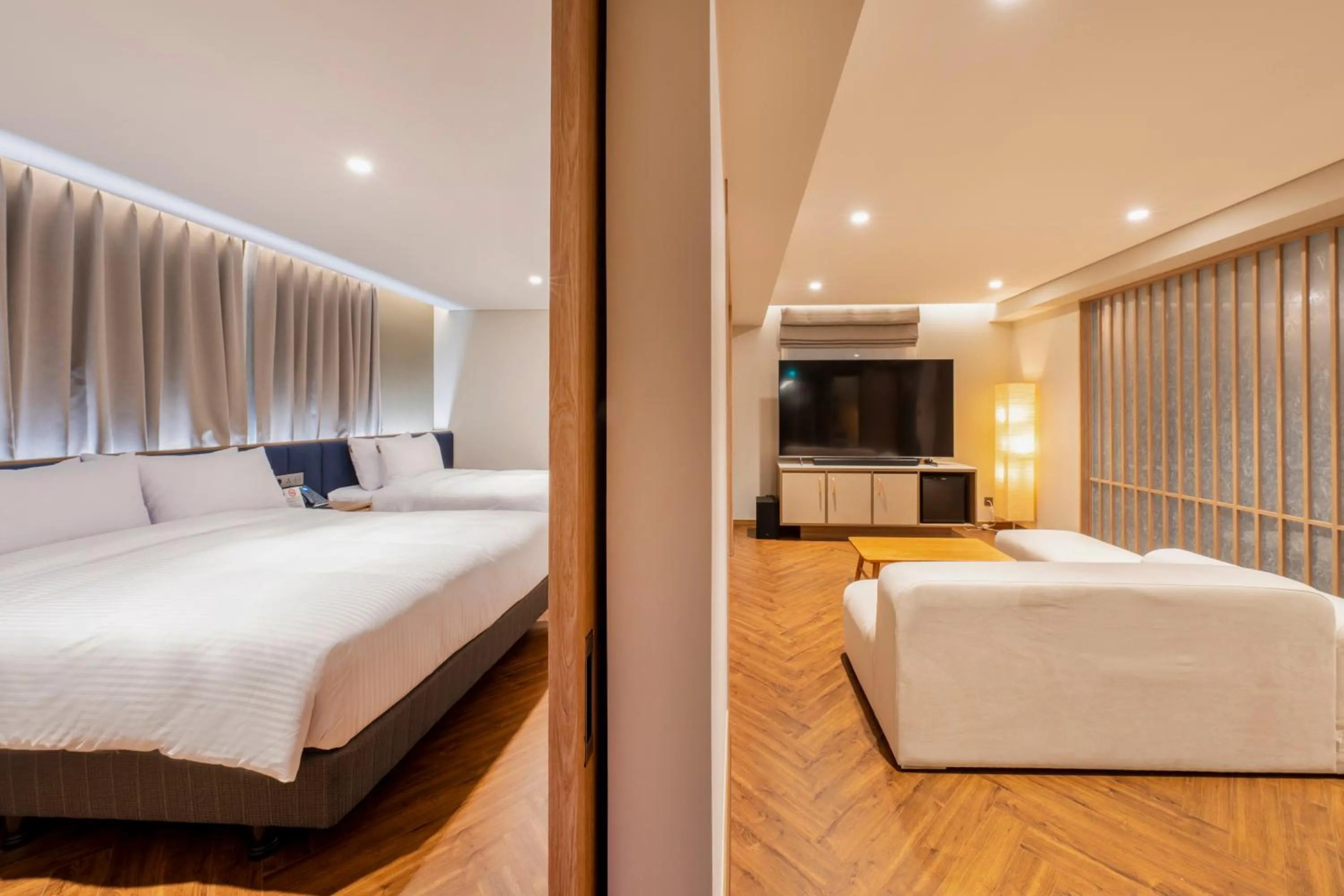 Photo of the whole room, Bed in Hotel Foret The Spa