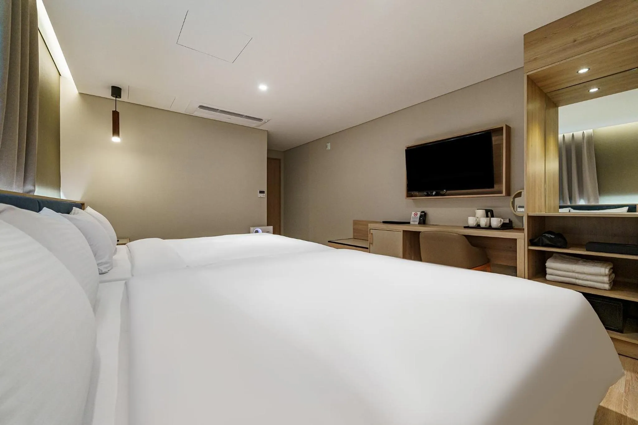 Bed in Hotel Foret The Spa