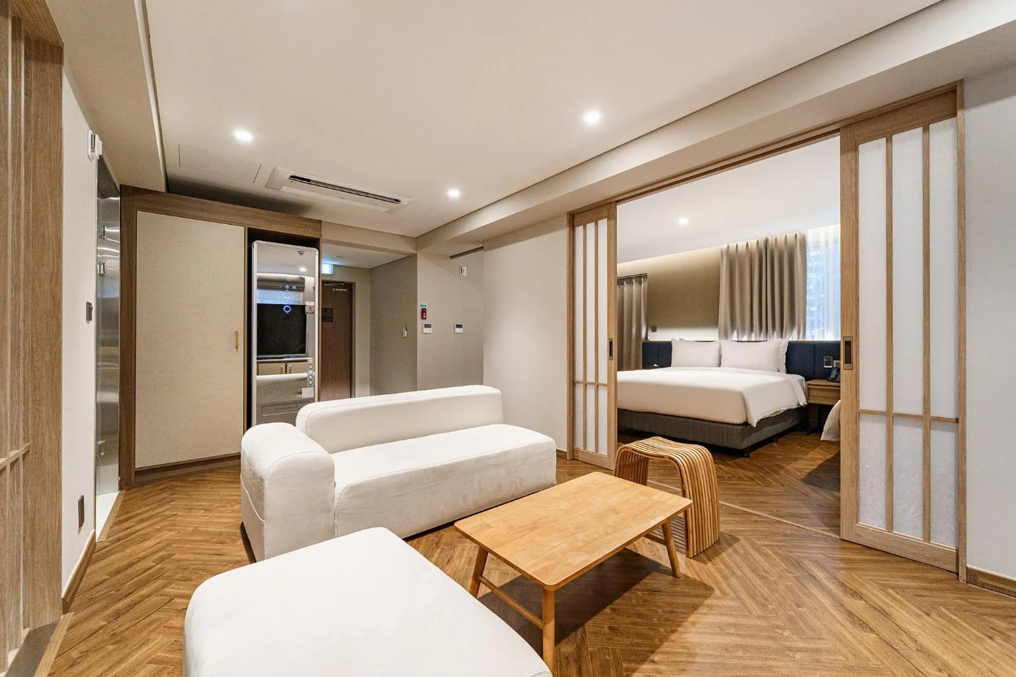 Photo of the whole room, Bed in Hotel Foret The Spa