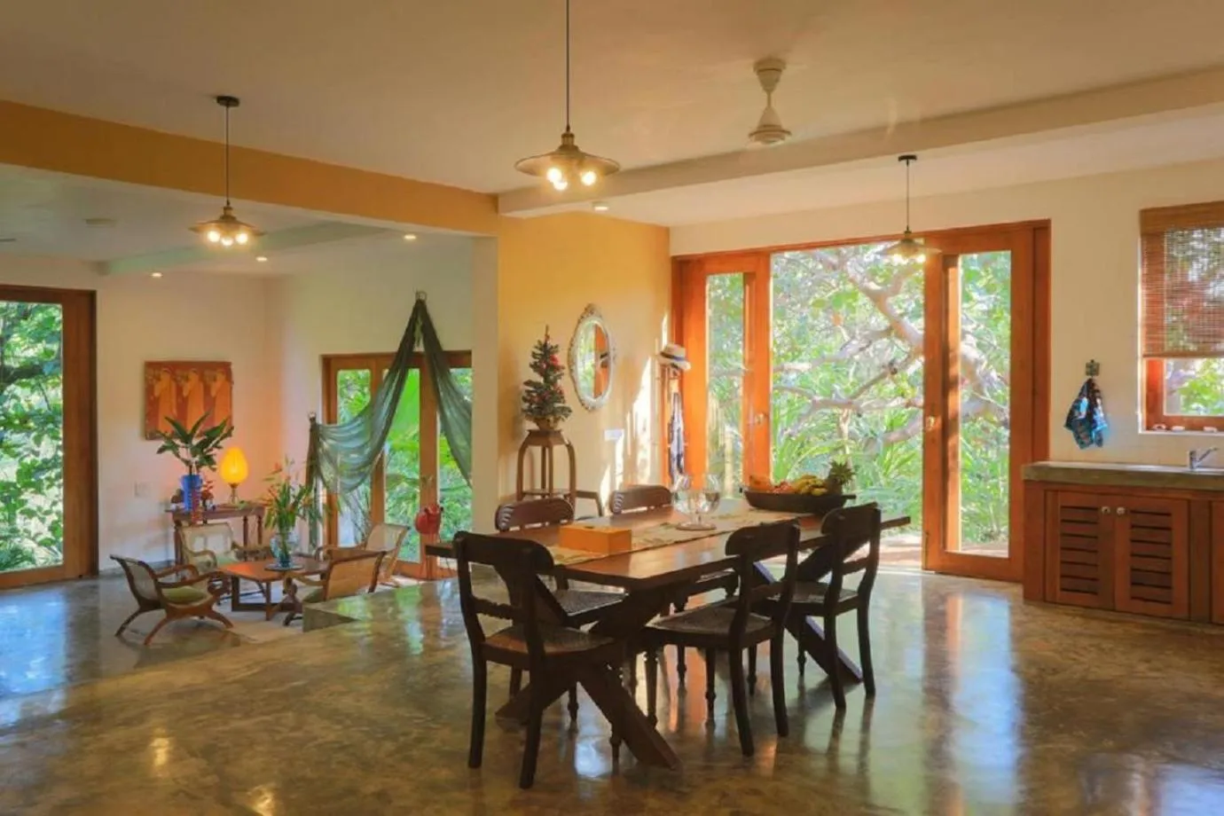 Dining area in Highland Villa