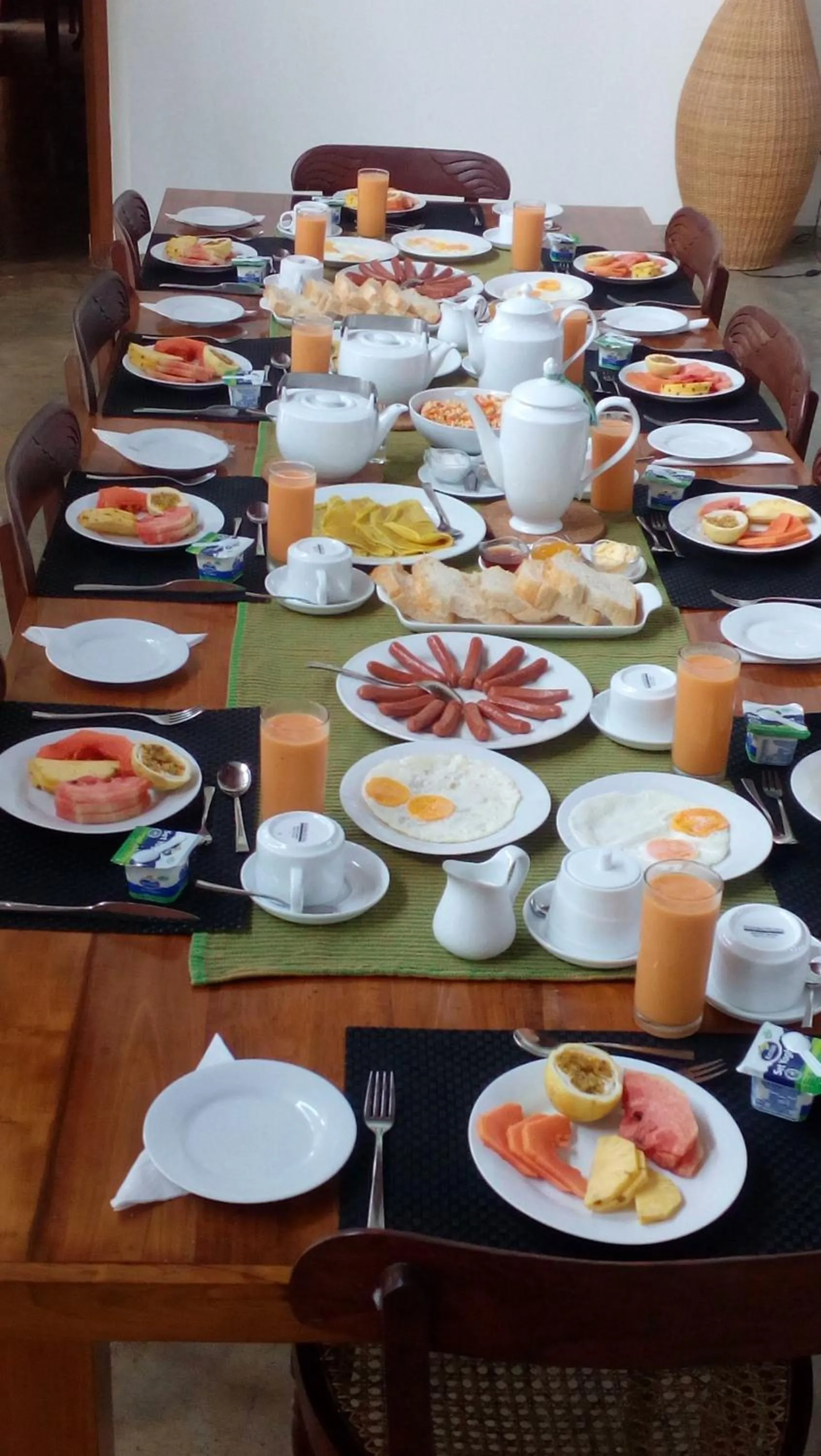 Breakfast in Highland Villa