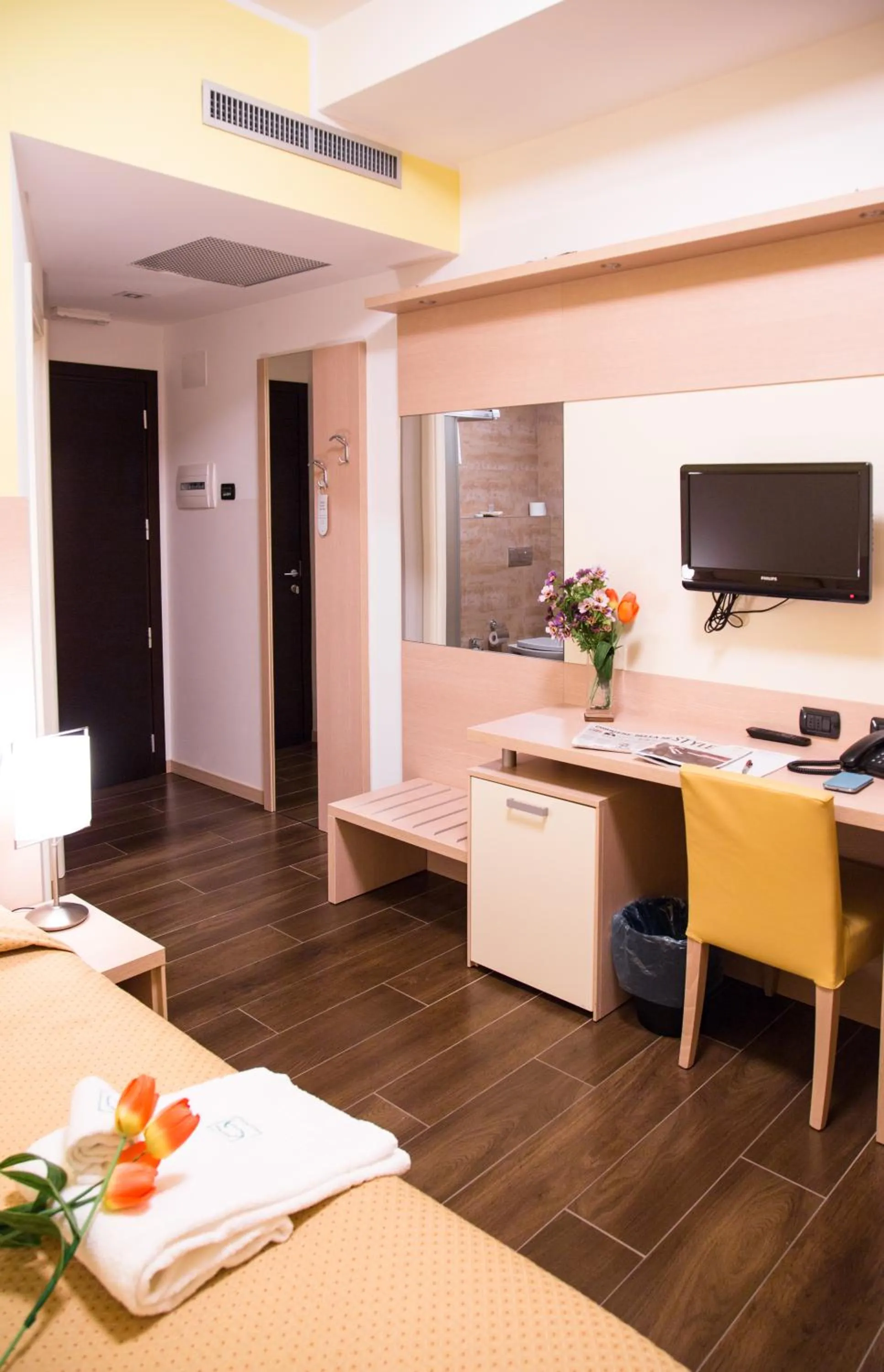 Photo of the whole room in Groane Hotel Residence