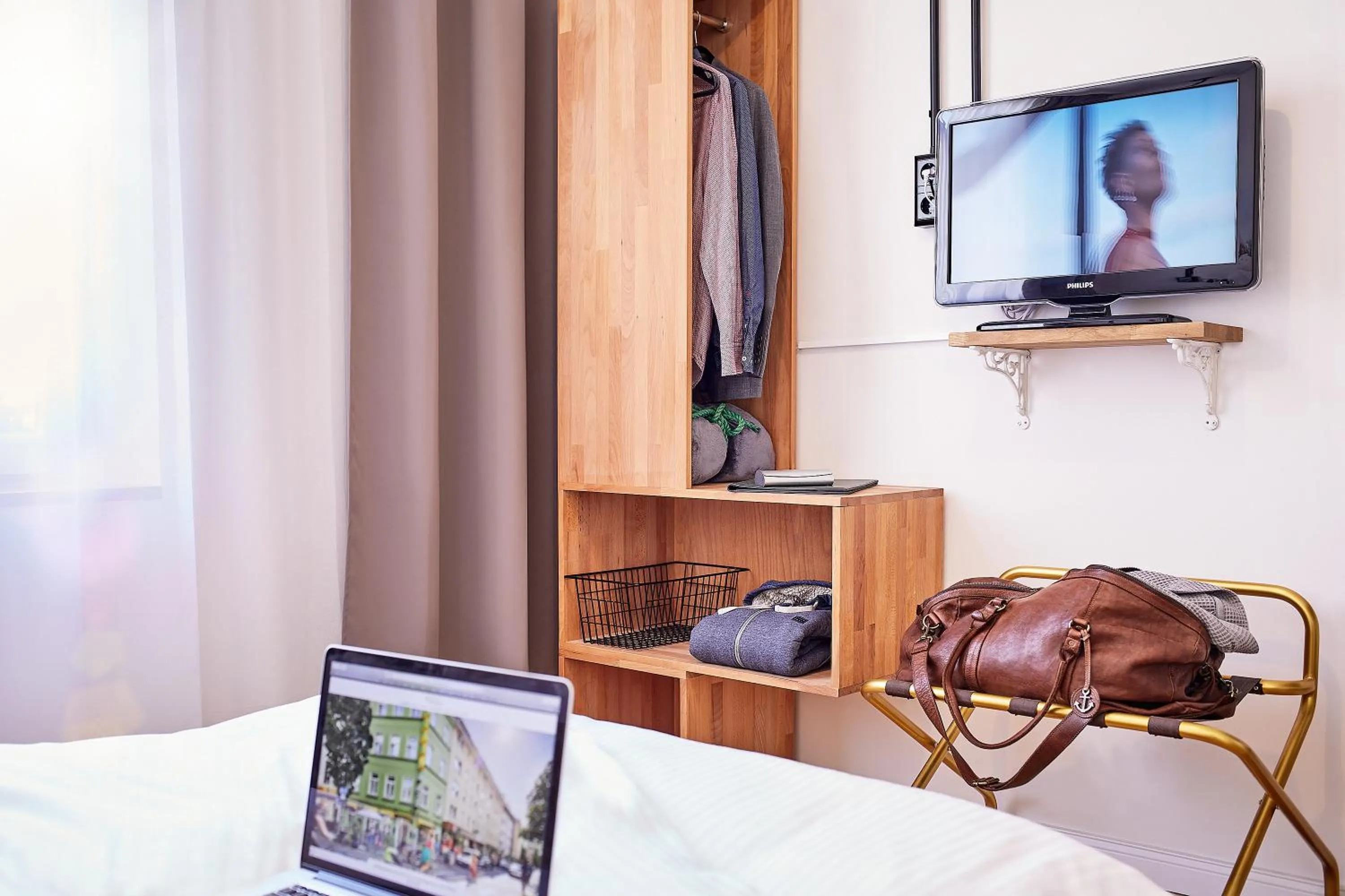 Photo of the whole room in Hotel am Chlodwigplatz