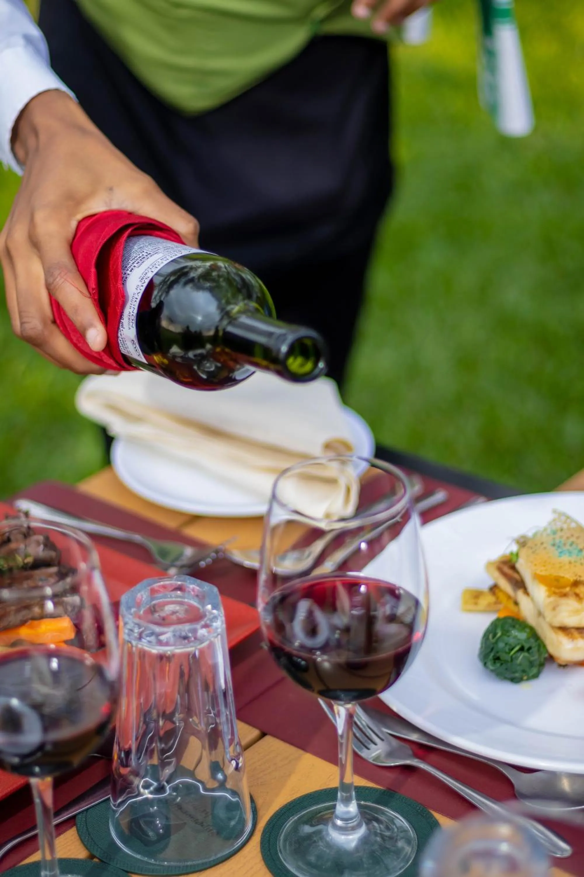 Restaurant/places to eat in Lake Naivasha Resort