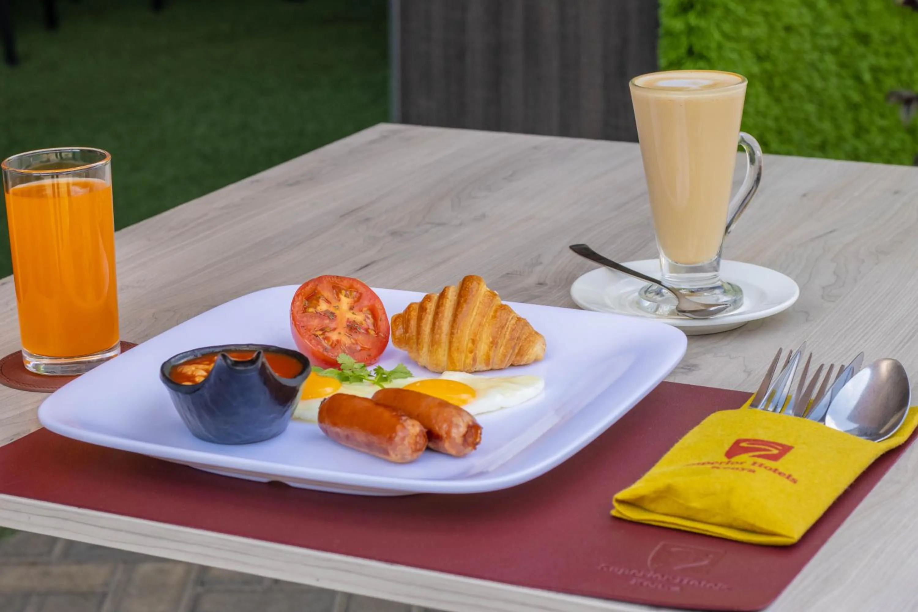 Restaurant/places to eat in Lake Naivasha Resort