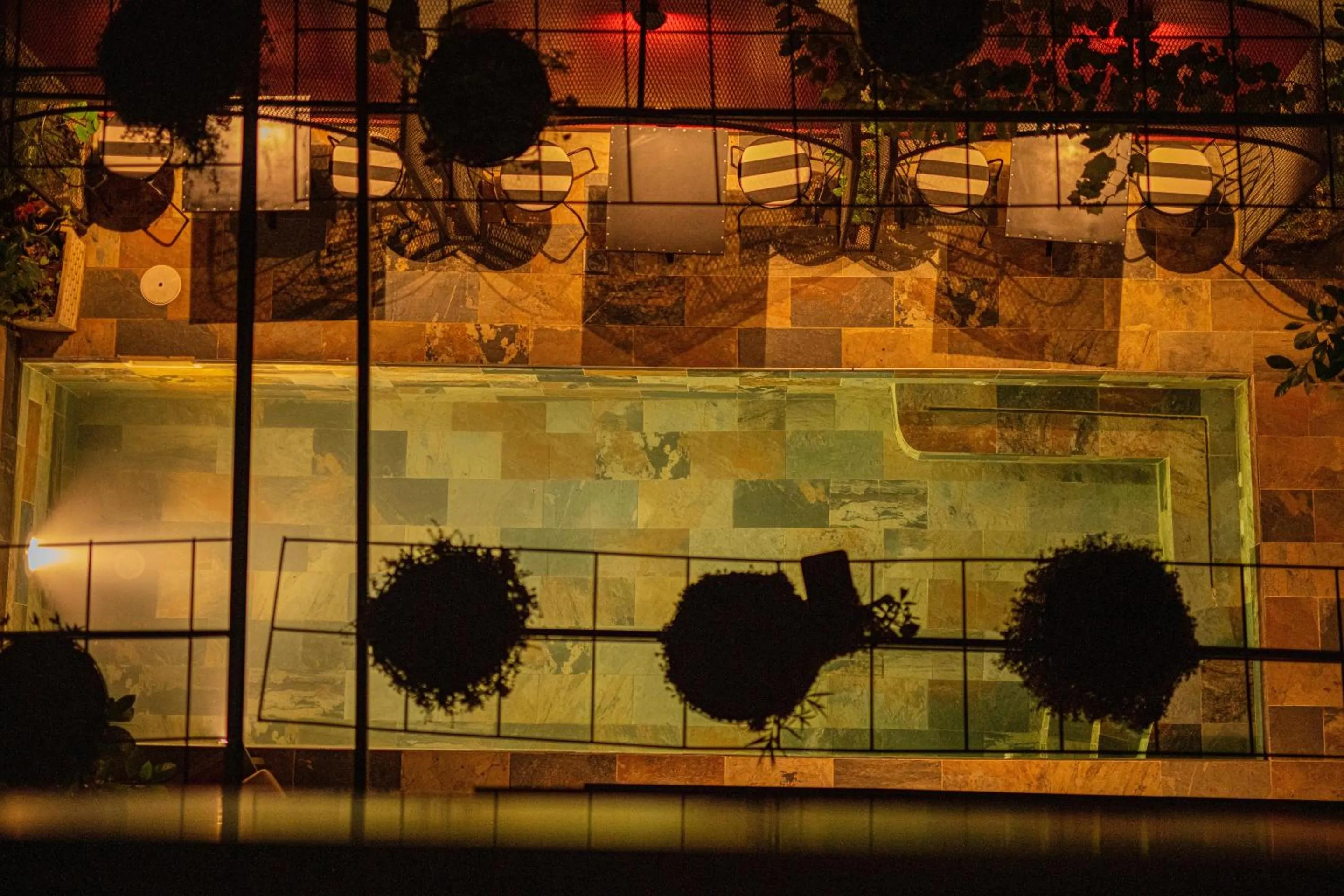 Lounge or bar in The Six