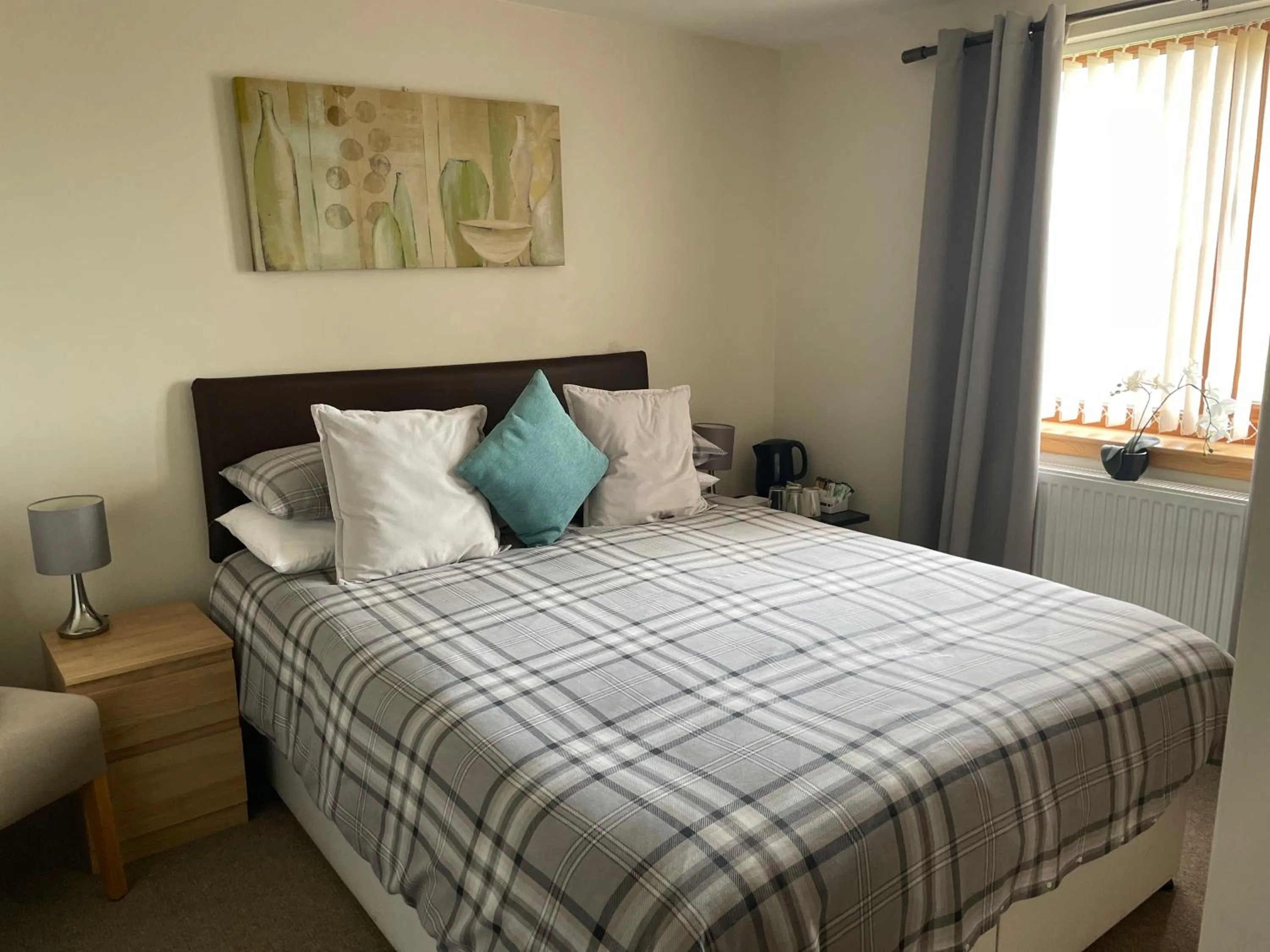 Photo of the whole room in A Castle View