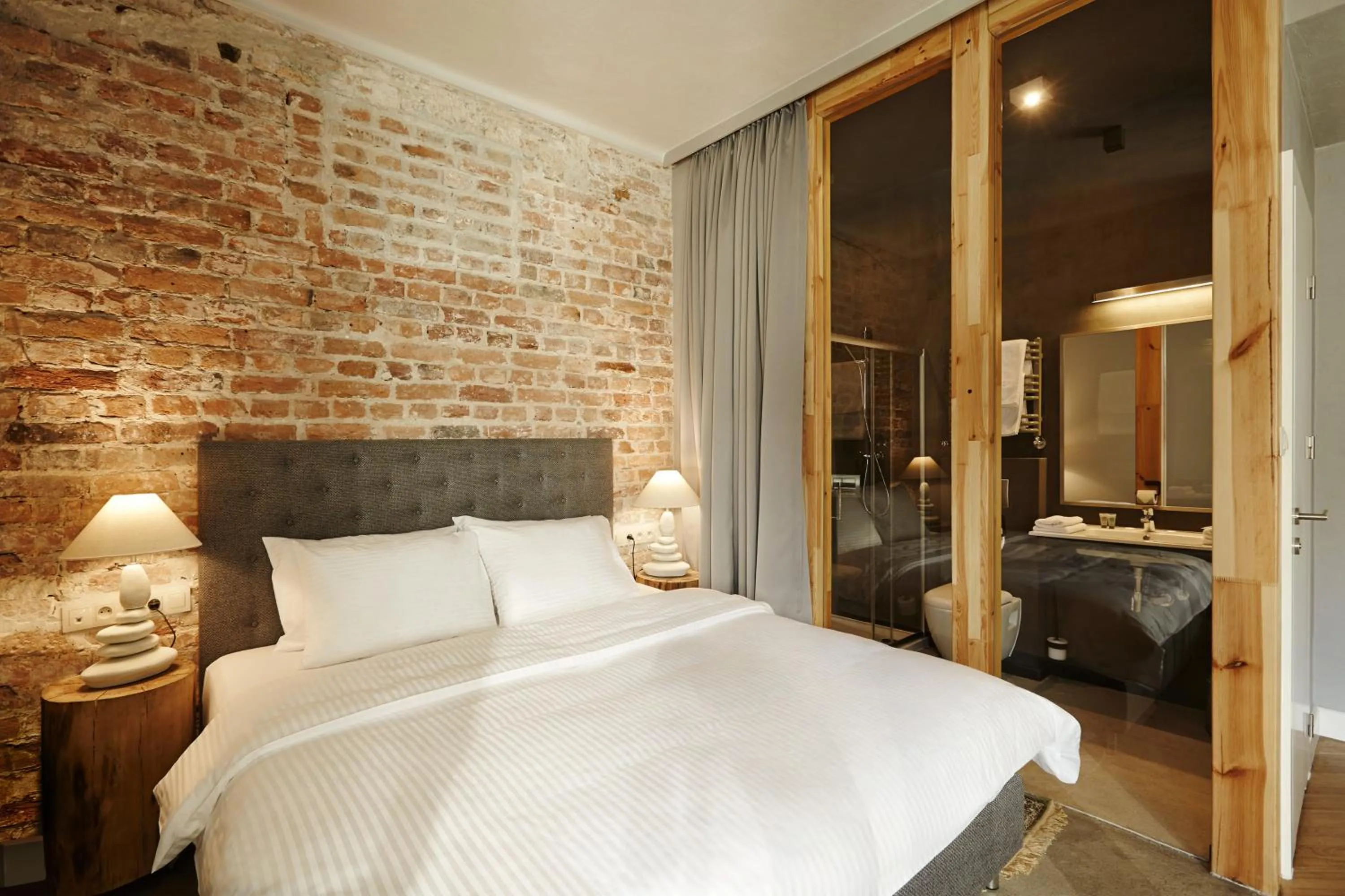 Bed in SleepWell Ordynacka