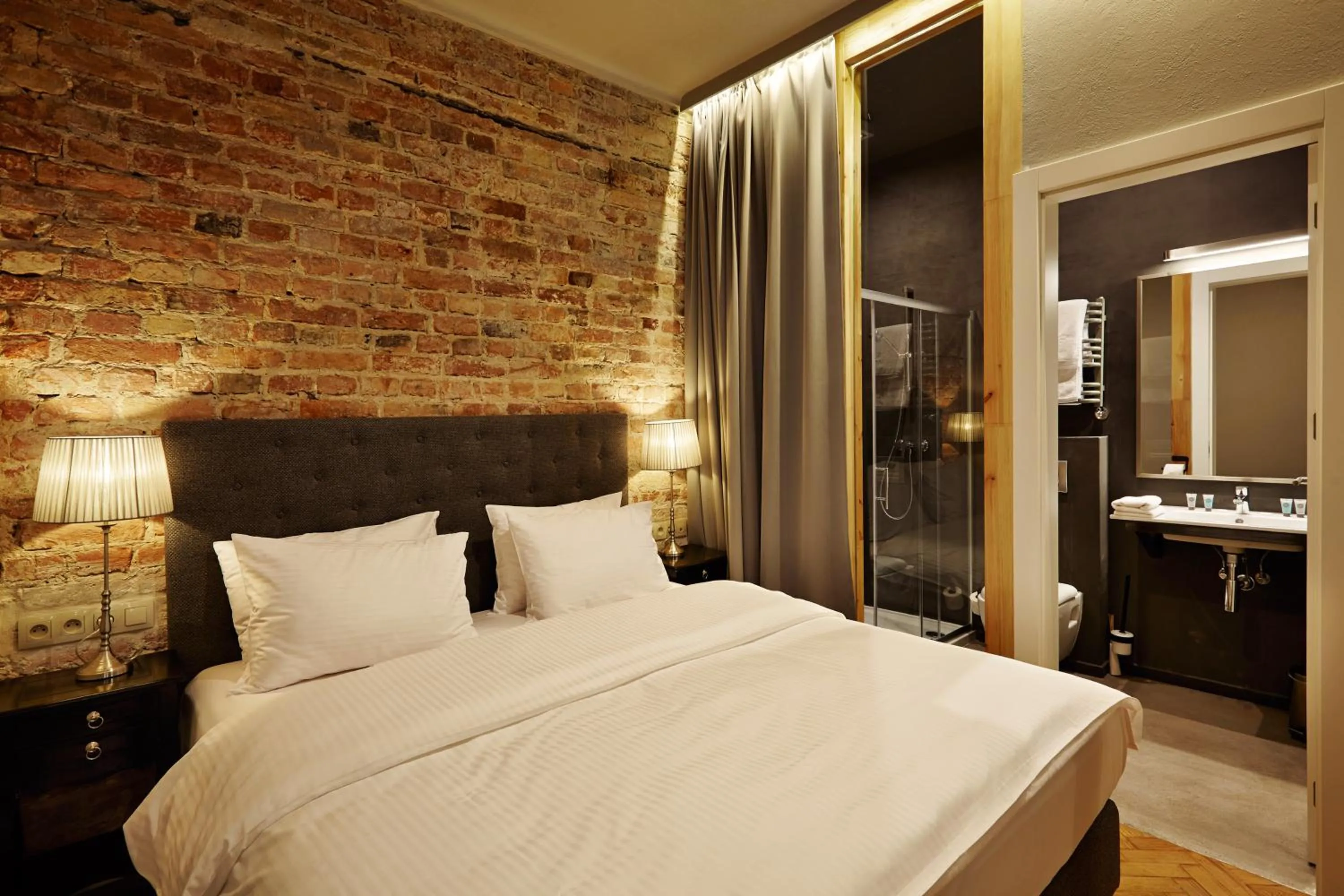 Bedroom, Bed in SleepWell Ordynacka