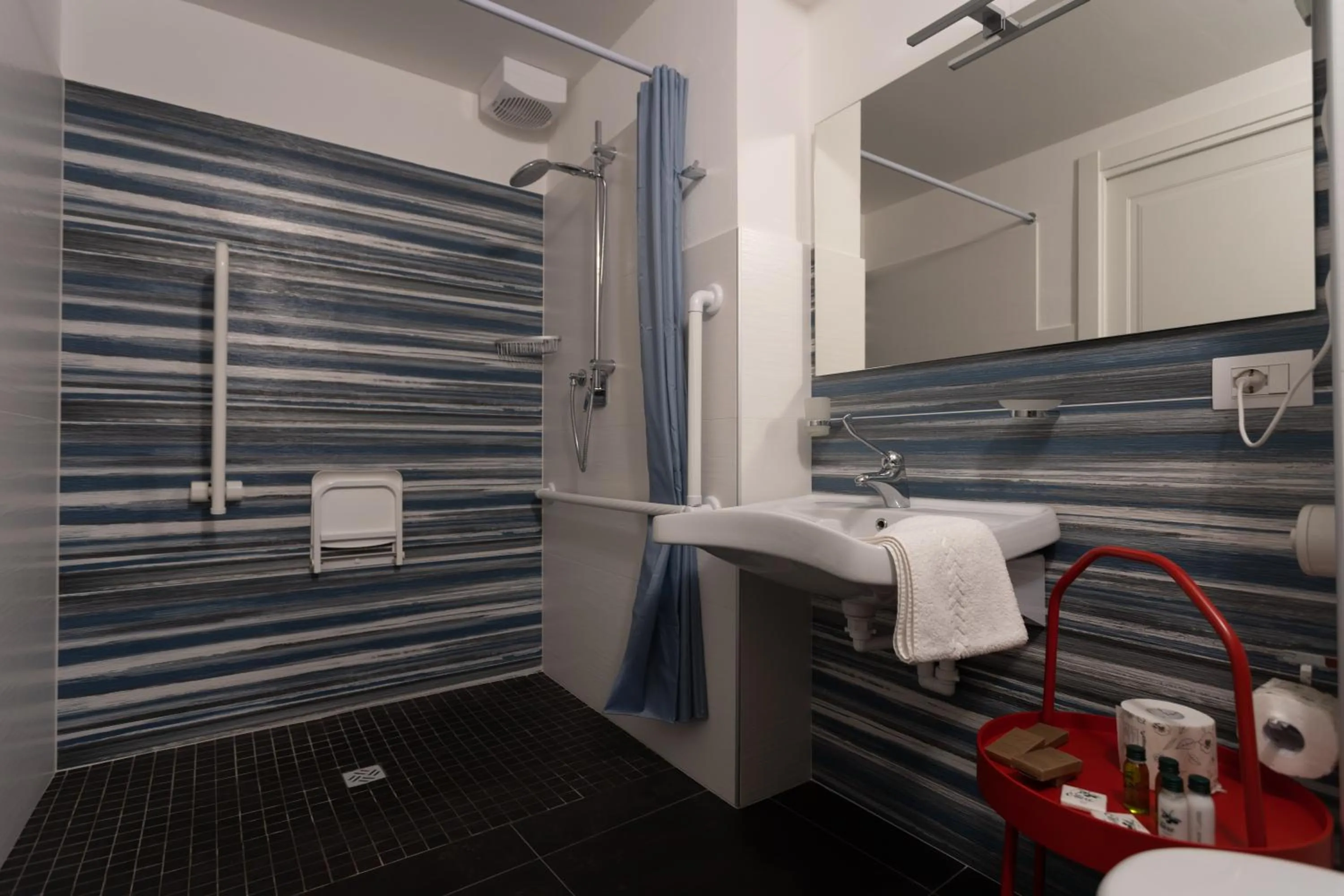 Bathroom in Bed and Breakfast Terra del Sole Ibla