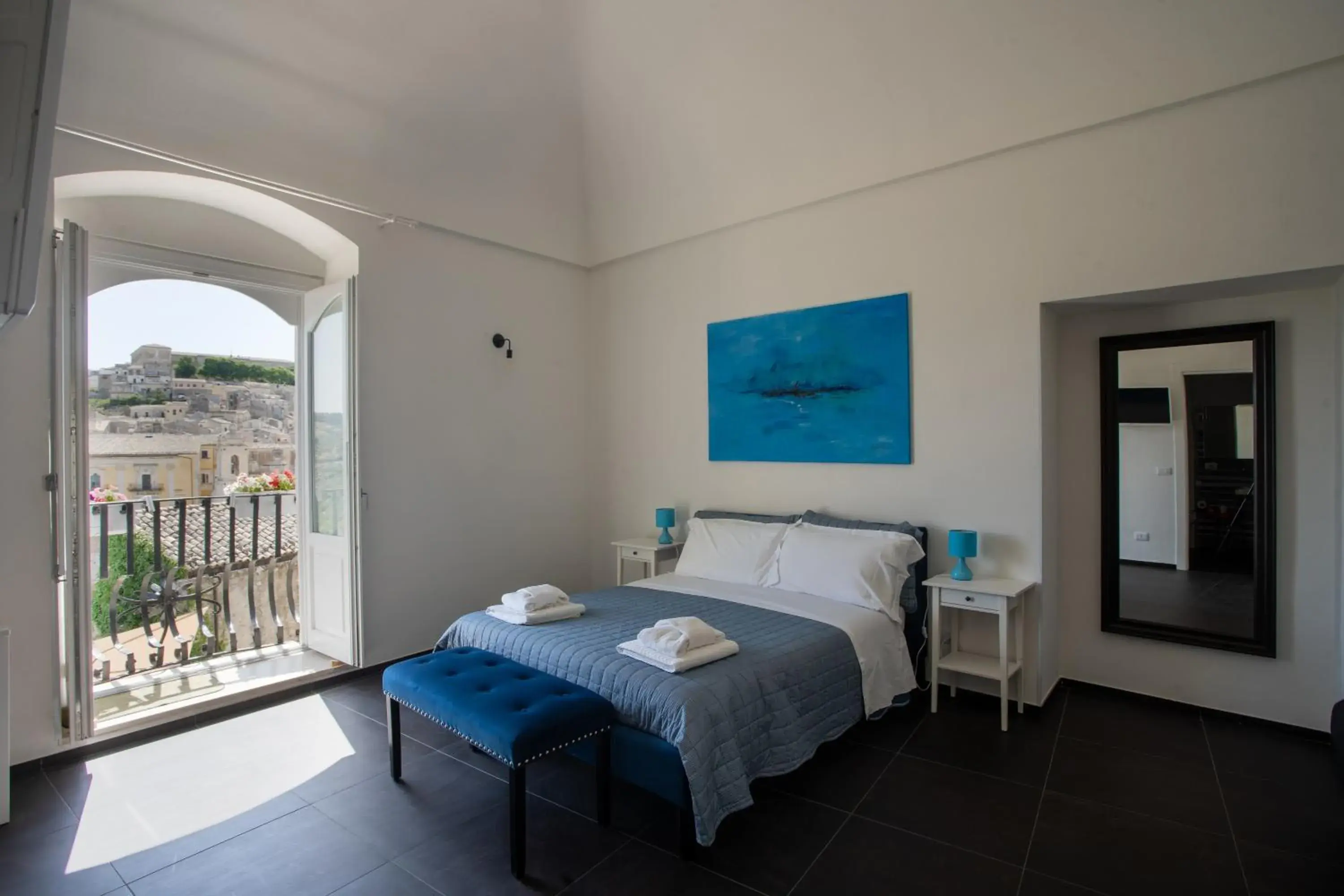Deluxe Double Room with Balcony in Bed and Breakfast Terra del Sole Ibla Deluxe Double Room with Balcony in Bed and Breakfast Terra del Sole Ibla