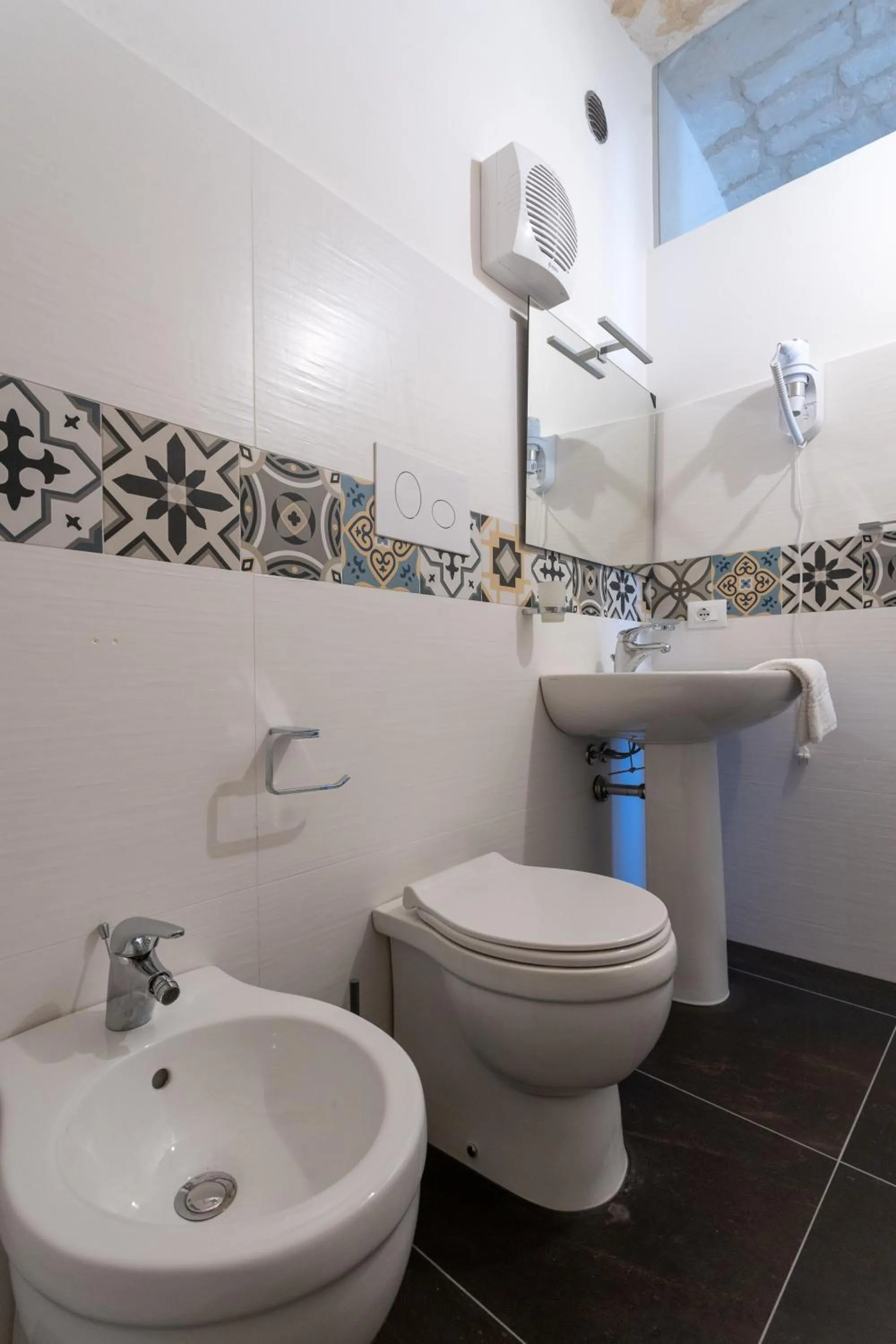 Bathroom in Bed and Breakfast Terra del Sole Ibla