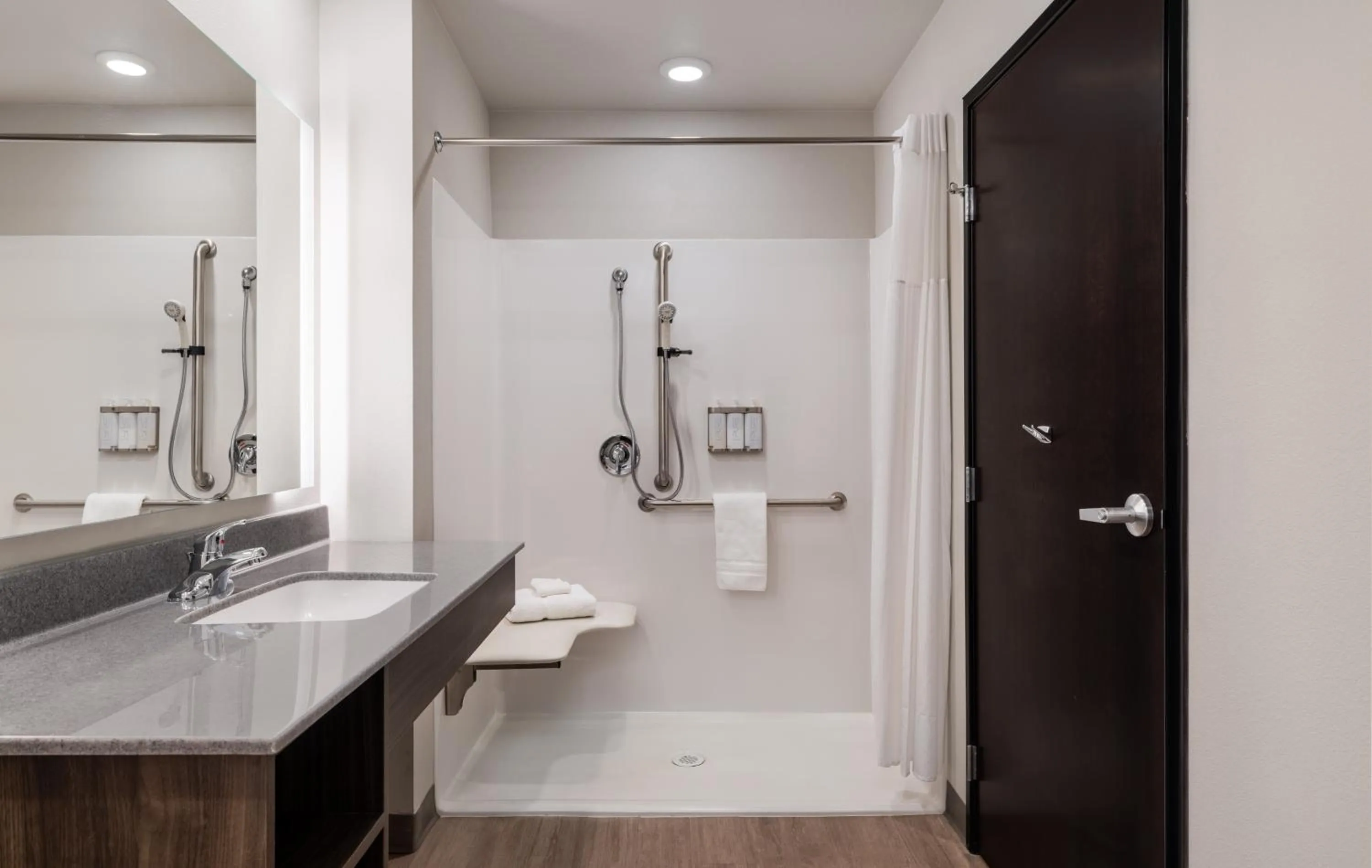 Shower in My Place Hotel-Las Vegas South/Henderson, NV