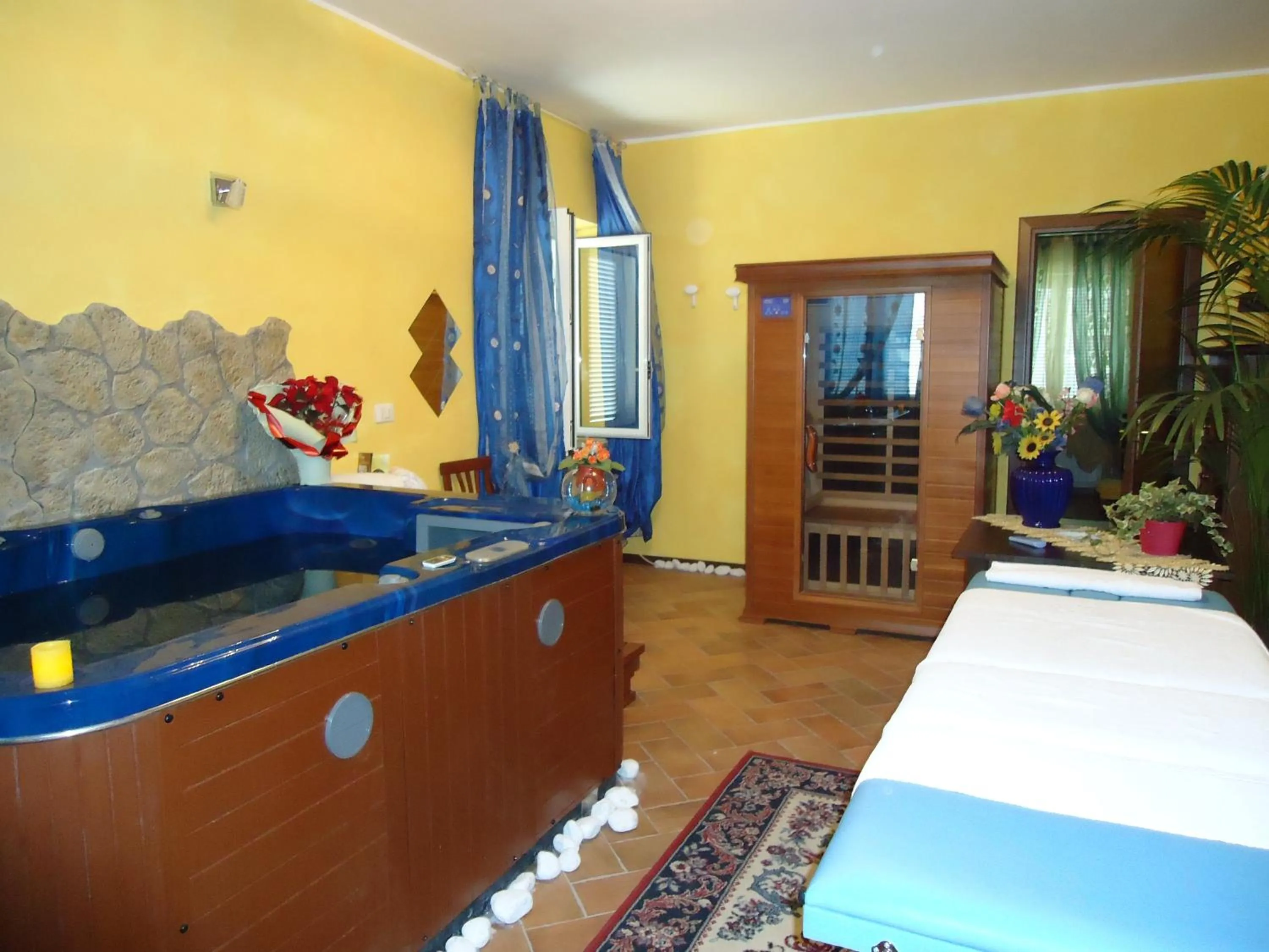 Other, Bed in Forum Cassii