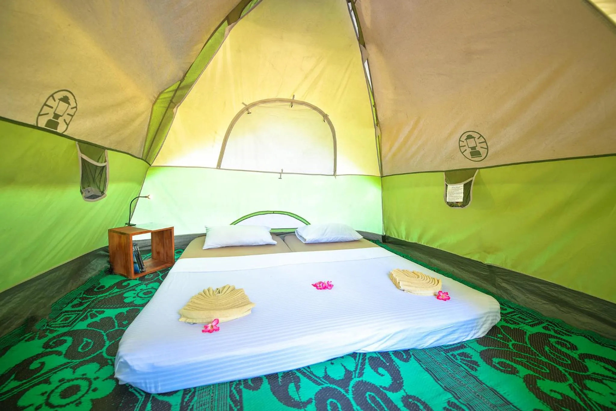 Bedroom, Bed in Kitesurfing Lanka