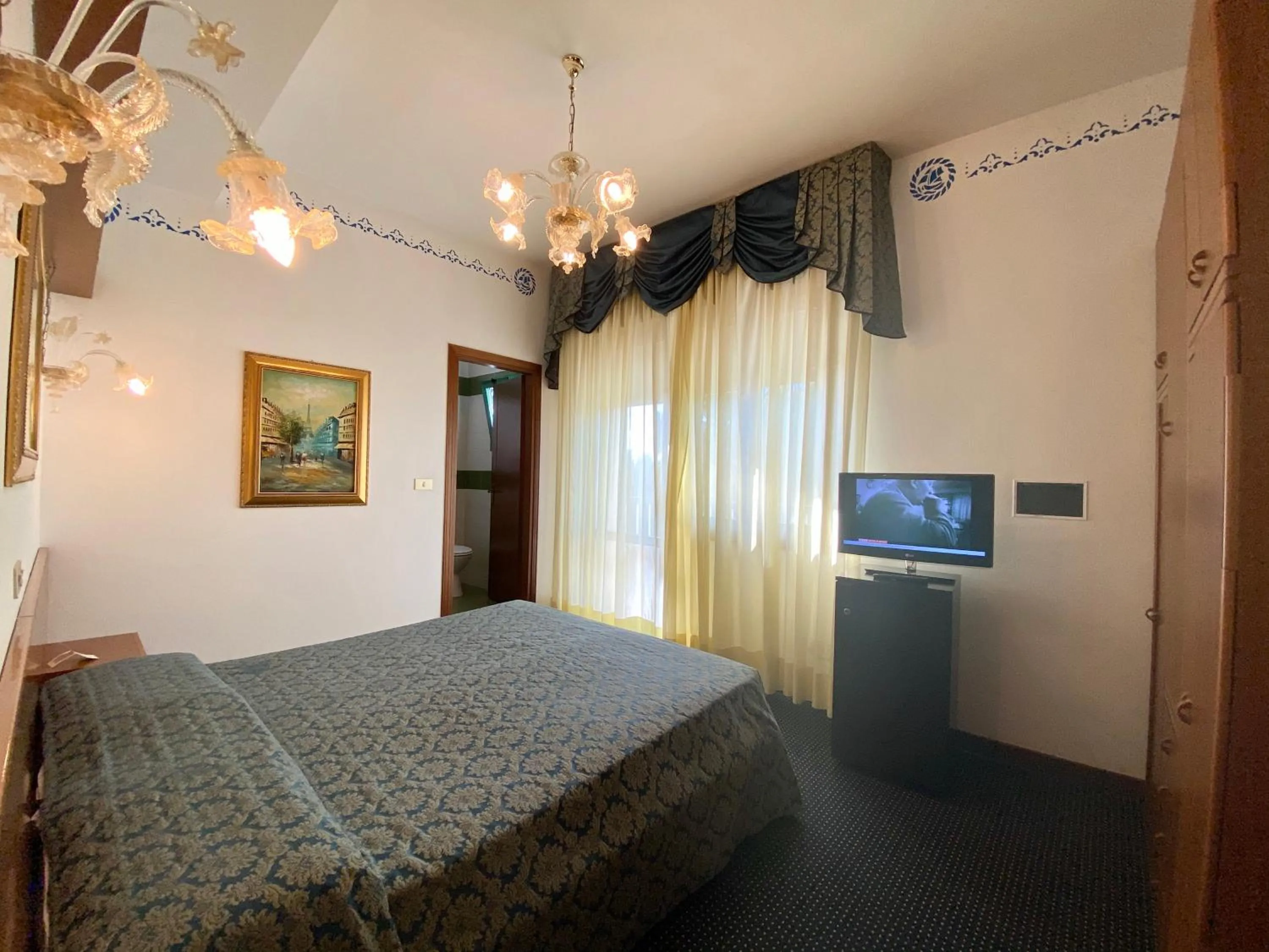 Photo of the whole room, Bed in Hotel Florida