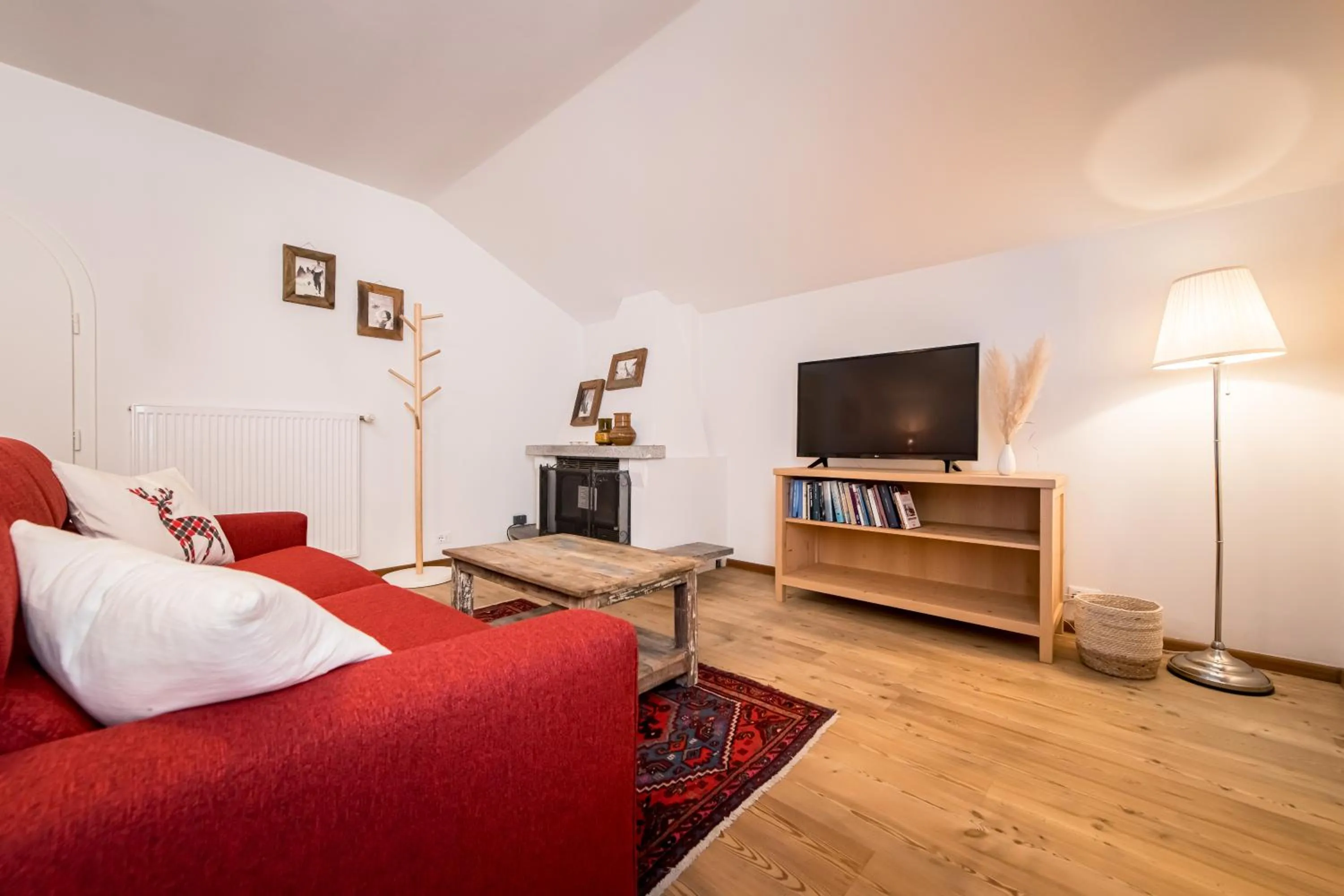 Communal lounge/ TV room in Am Schloss Guest House