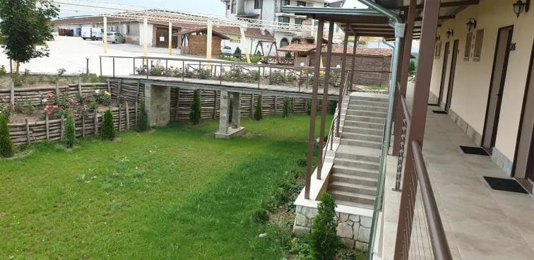 Seven Generations Winery Hotel