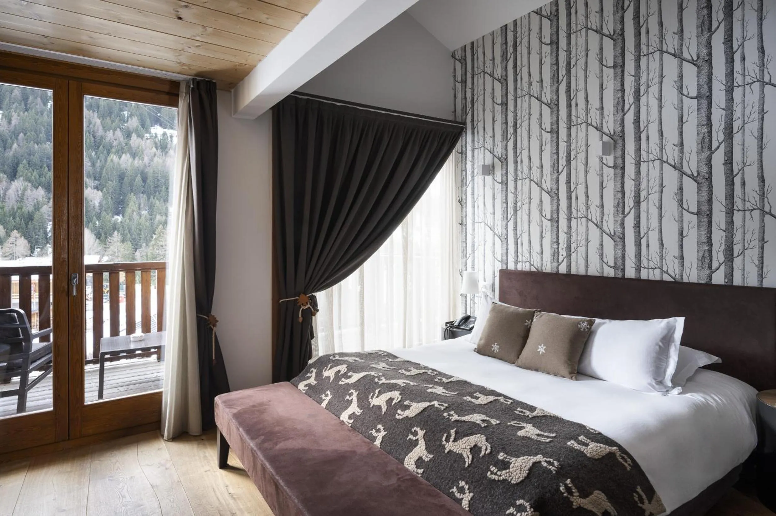 Bedroom, Bed in Montana Lodge & Spa, by R Collection Hotels