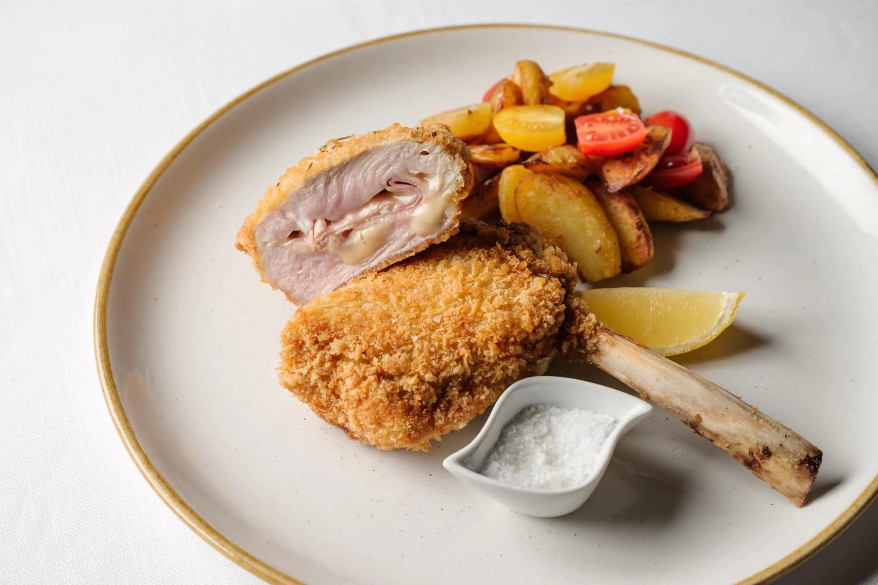 Food in Montana Lodge & Spa, by R Collection Hotels