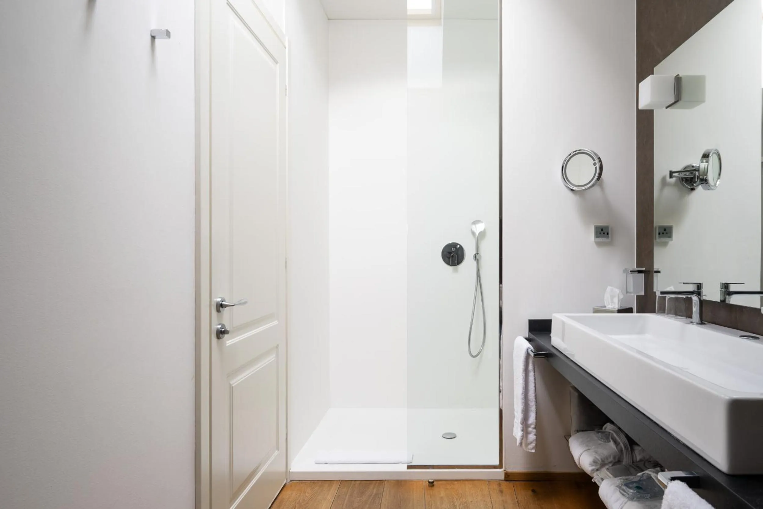 Bathroom in Montana Lodge & Spa, by R Collection Hotels
