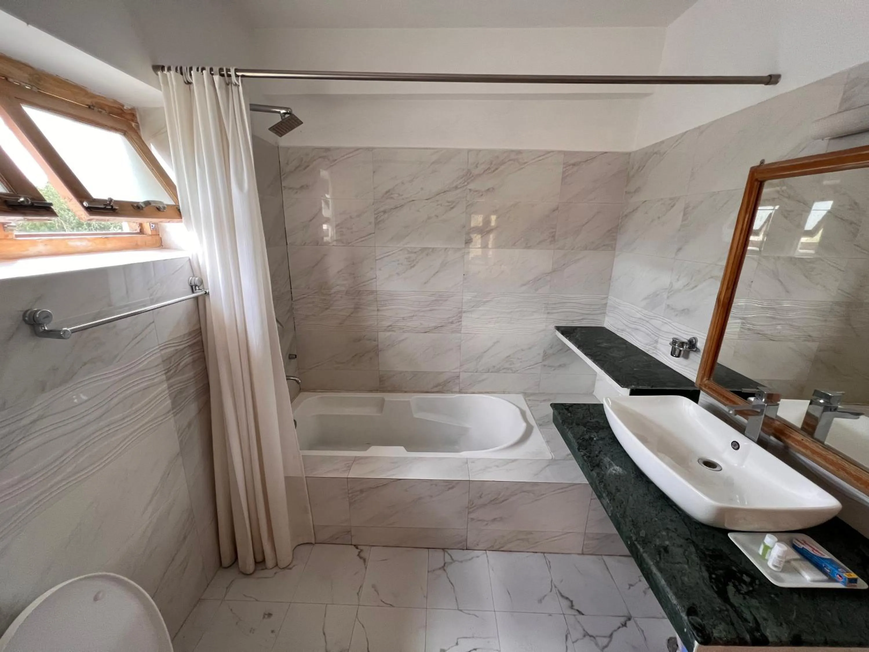 Hotel New Glacier View