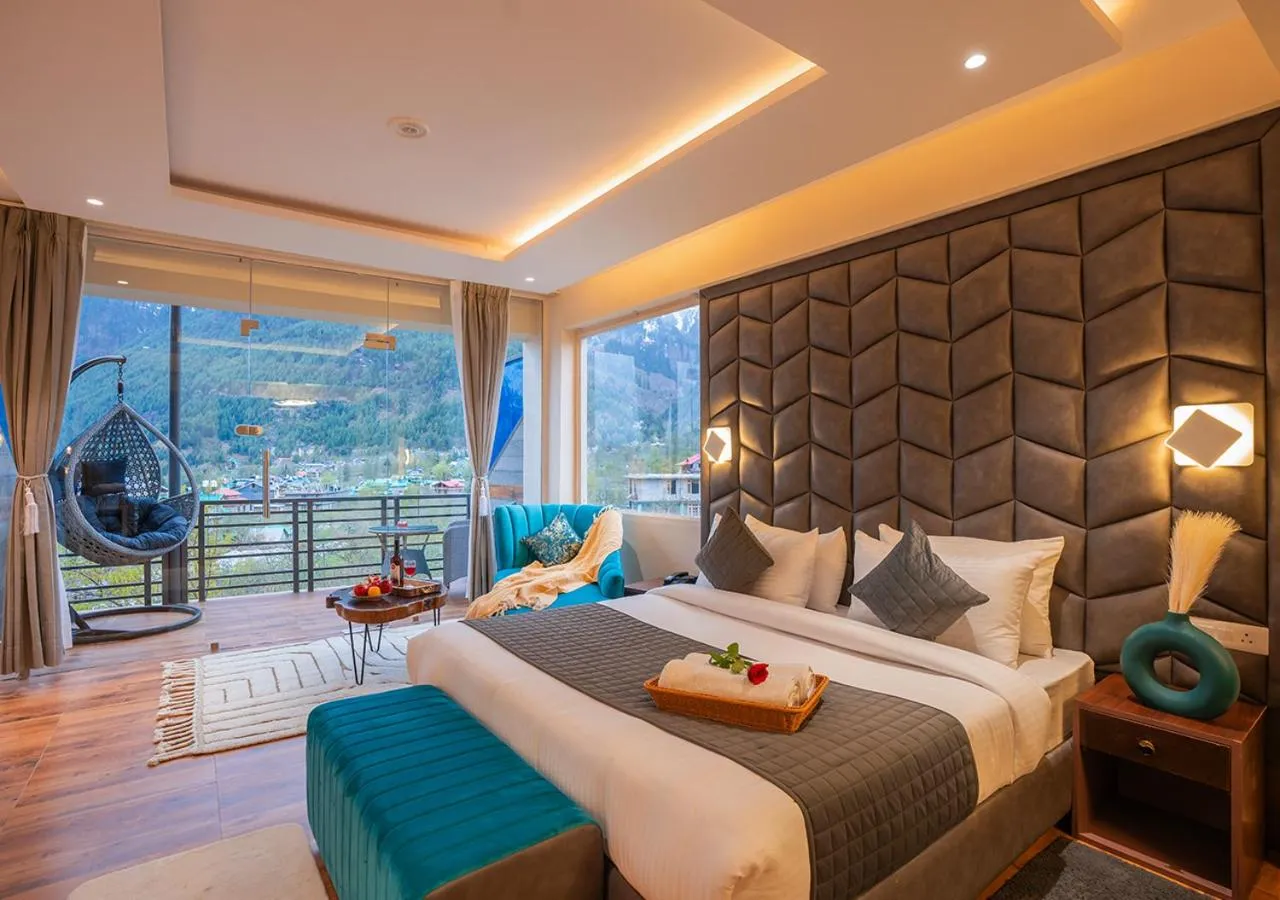 Bedroom, Bed in Moustache Manali