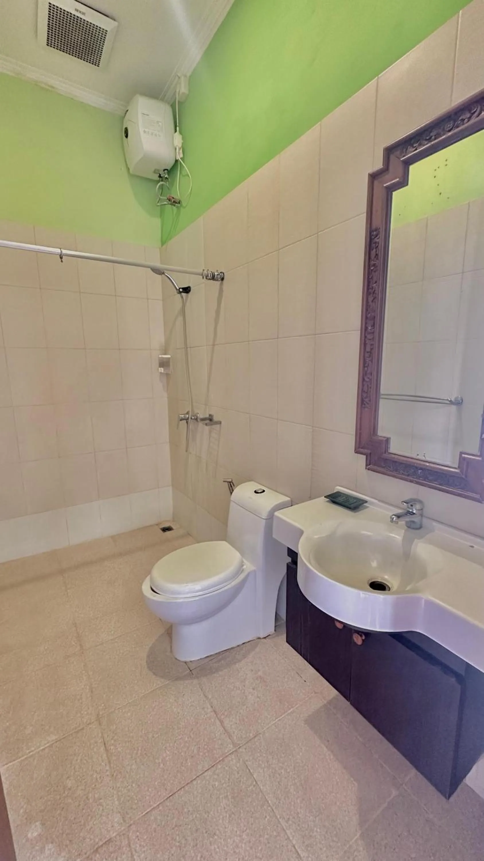 Bathroom in Bukawa Lodge Jimbaran