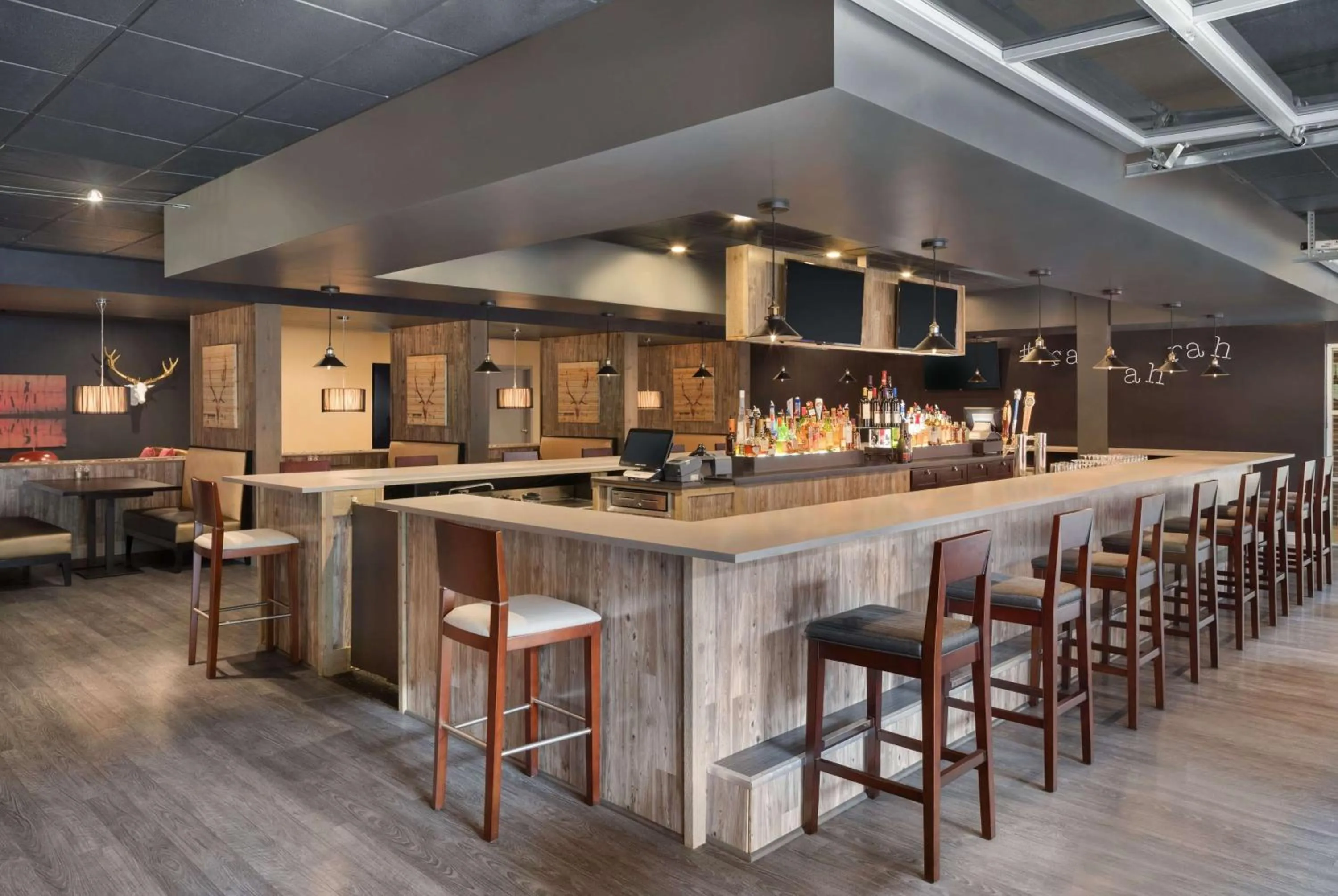 Restaurant/places to eat in Ramada by Wyndham Beaver Falls