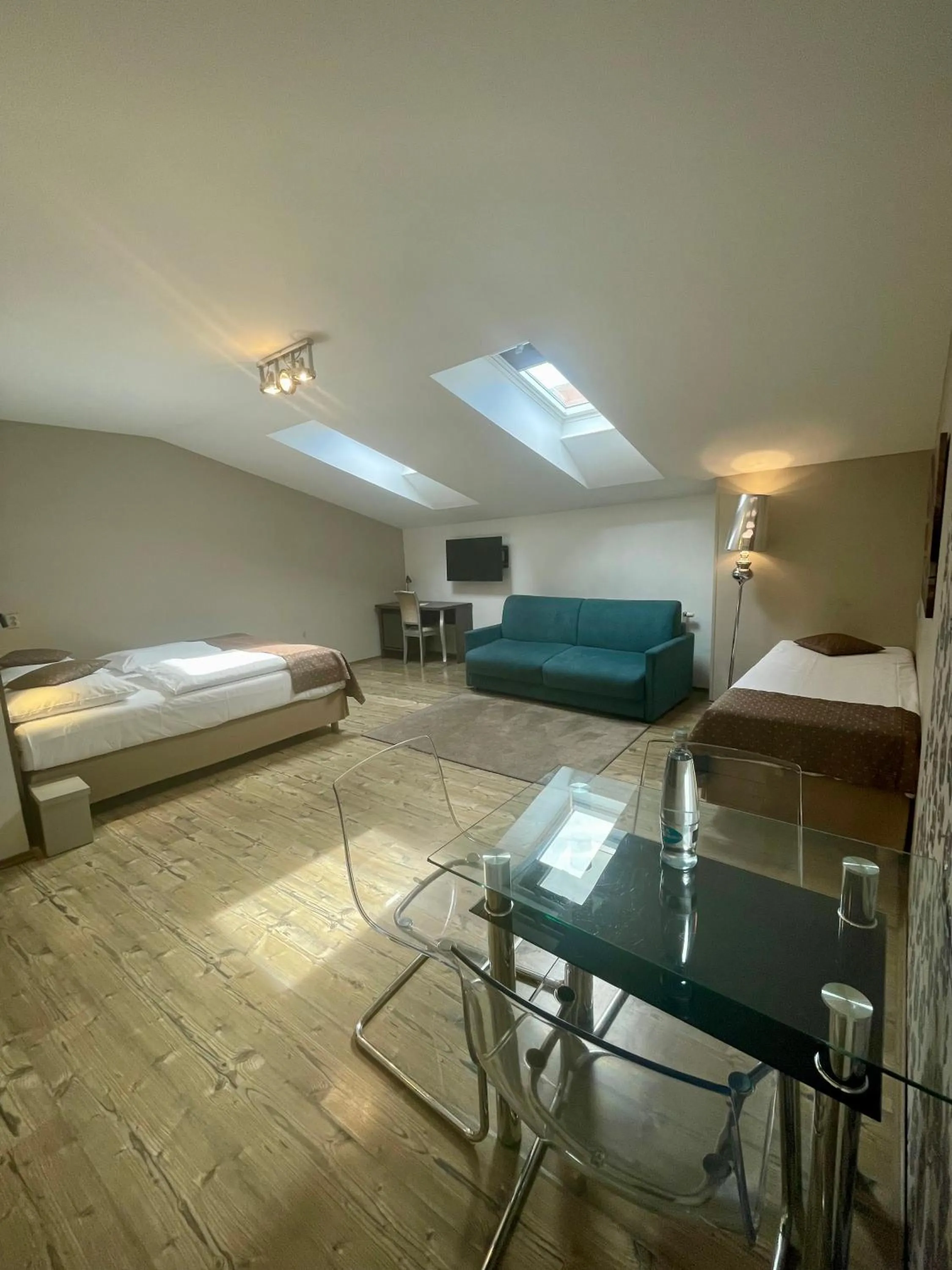 Bed in Hotel U Tří hrušek suites & apartments