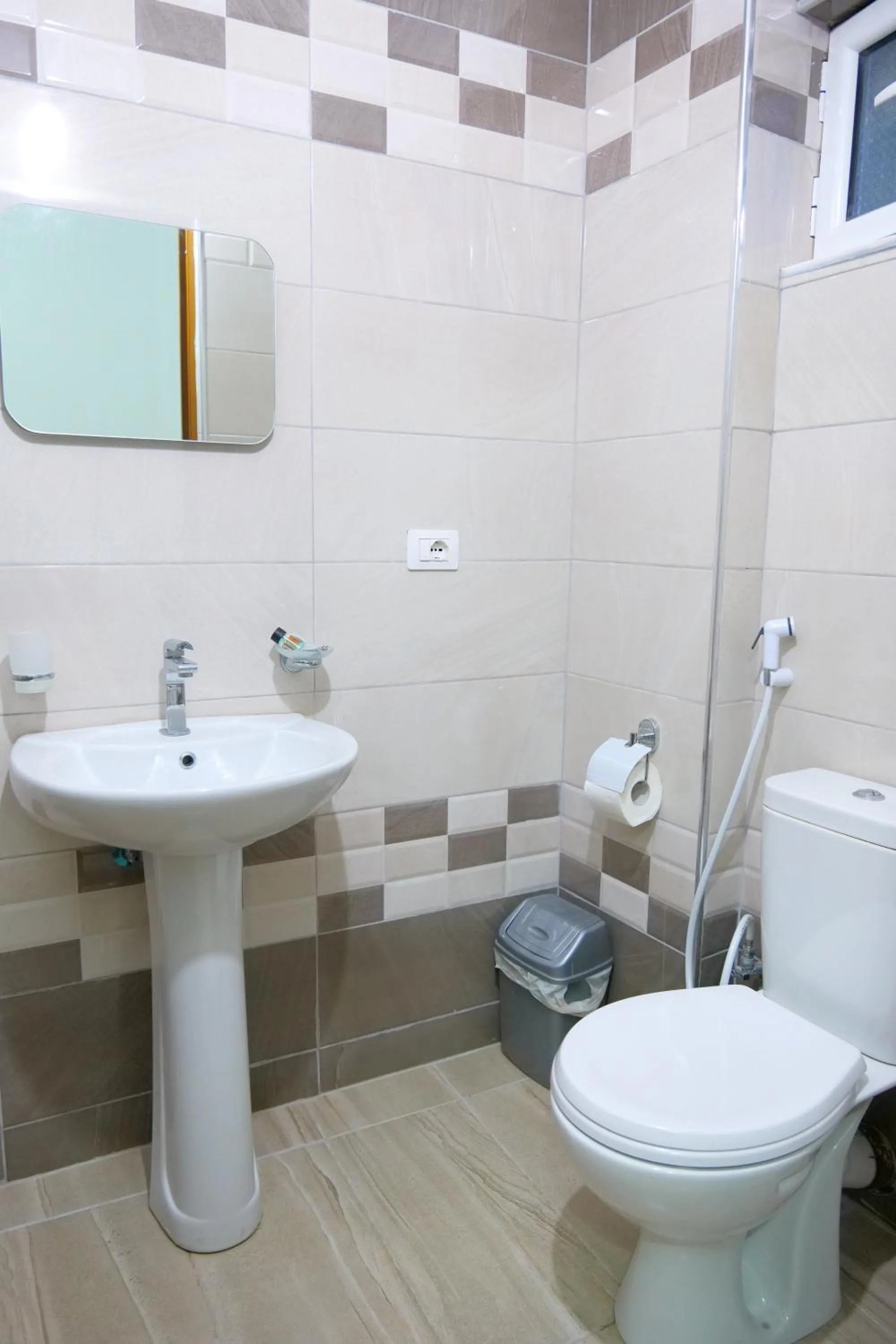 Bathroom in Hotel Rixhi