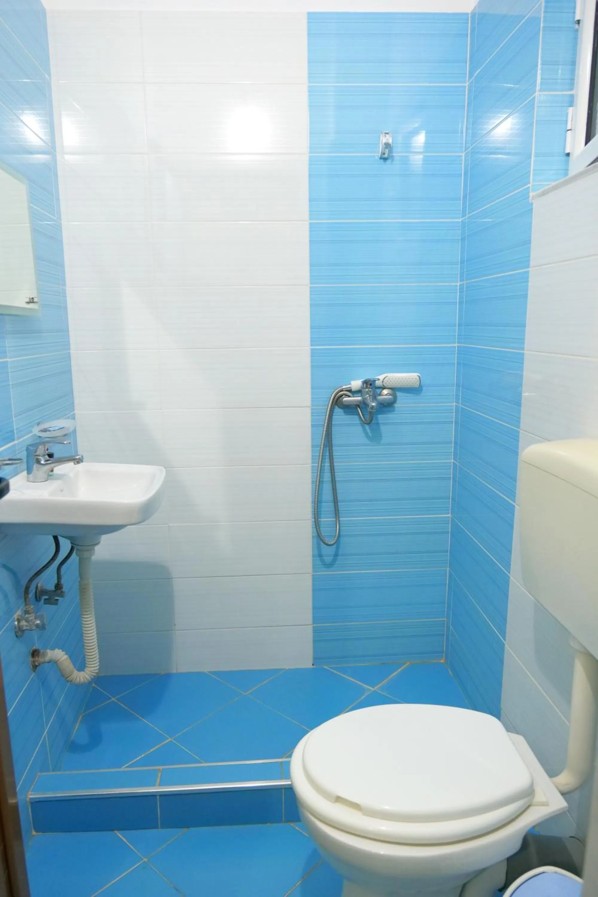 Bathroom in Hotel Rixhi