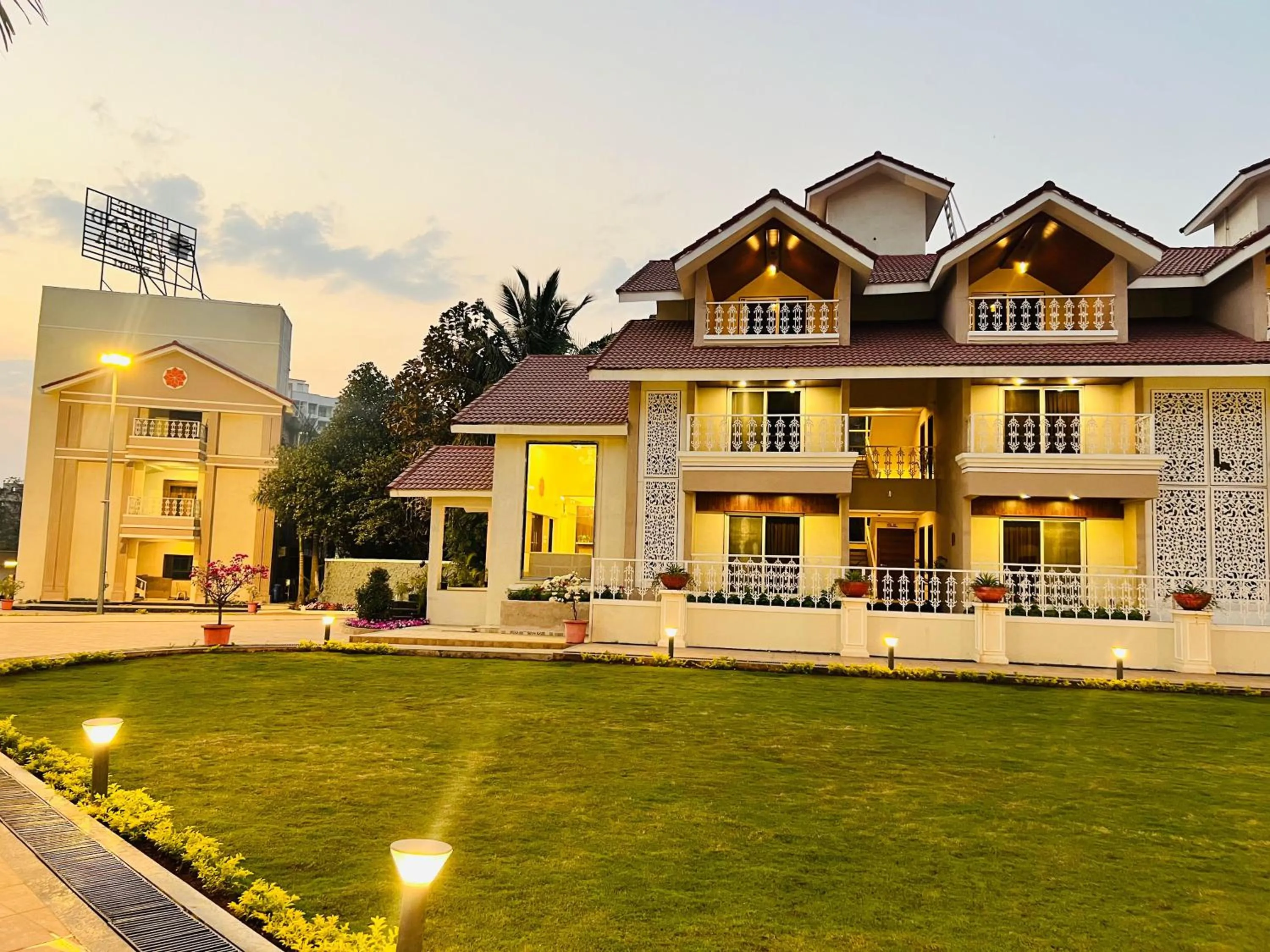 Facade/entrance in The Grand Leela Resort