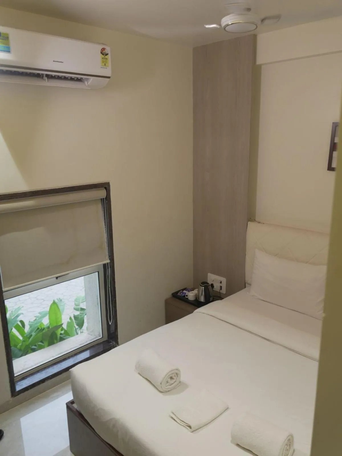 Bedroom, Bed in The Grand Leela Resort