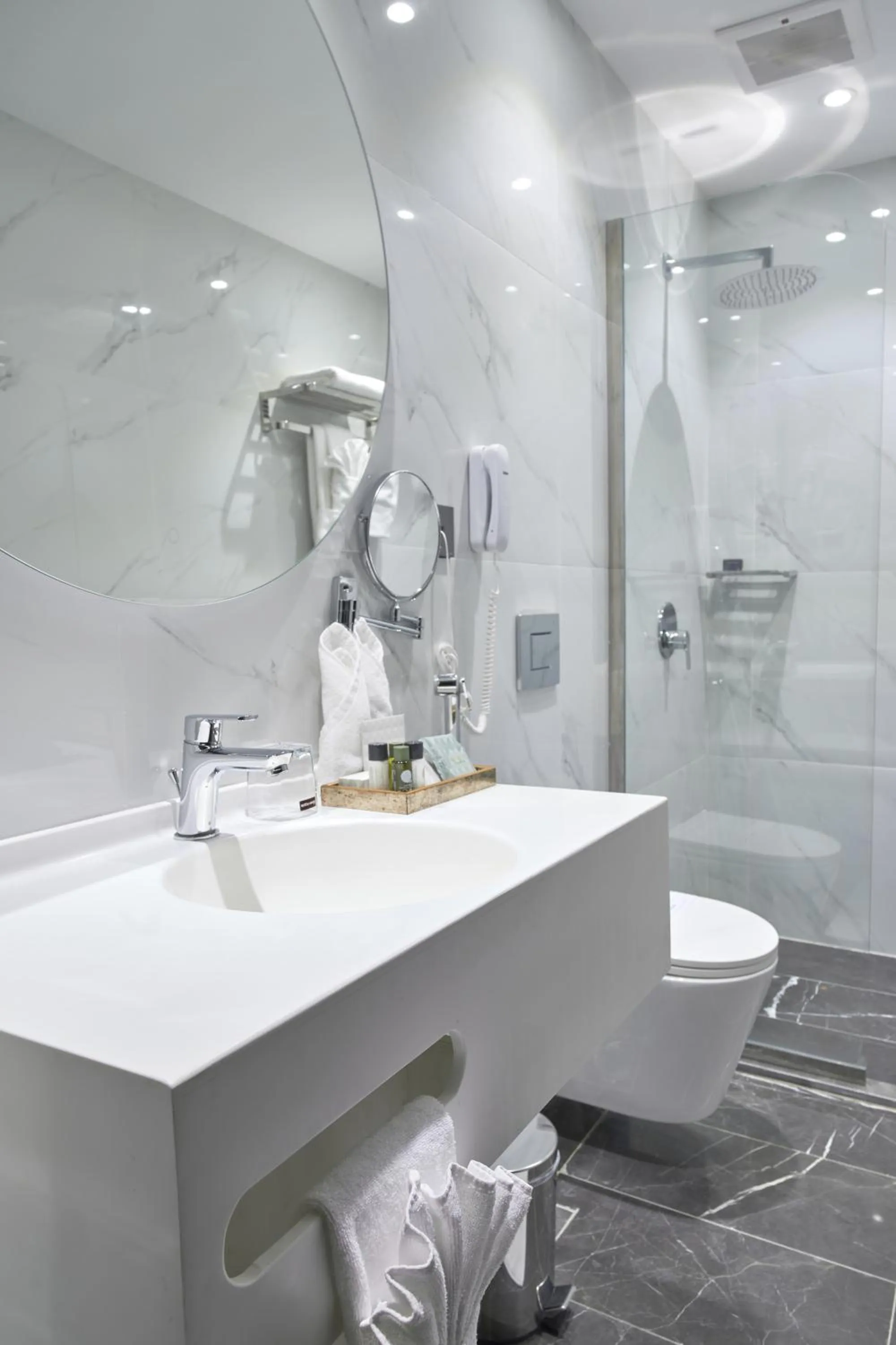 Shower in Platinum Hotel