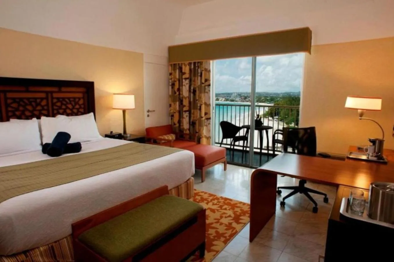 Photo of the whole room, Bed in Radisson Aquatica Resort Barbados