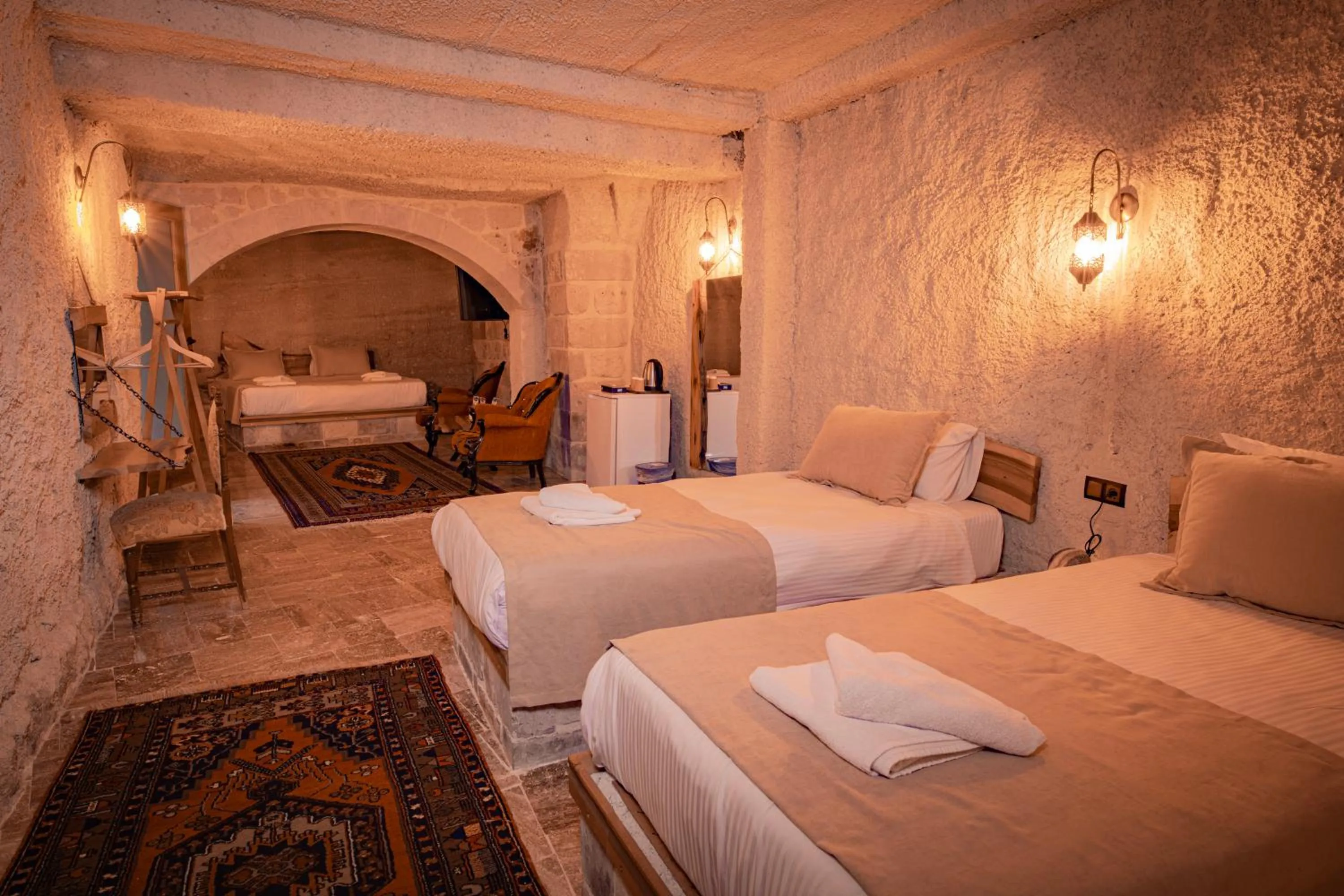 Bed in Sur Cave Hotel